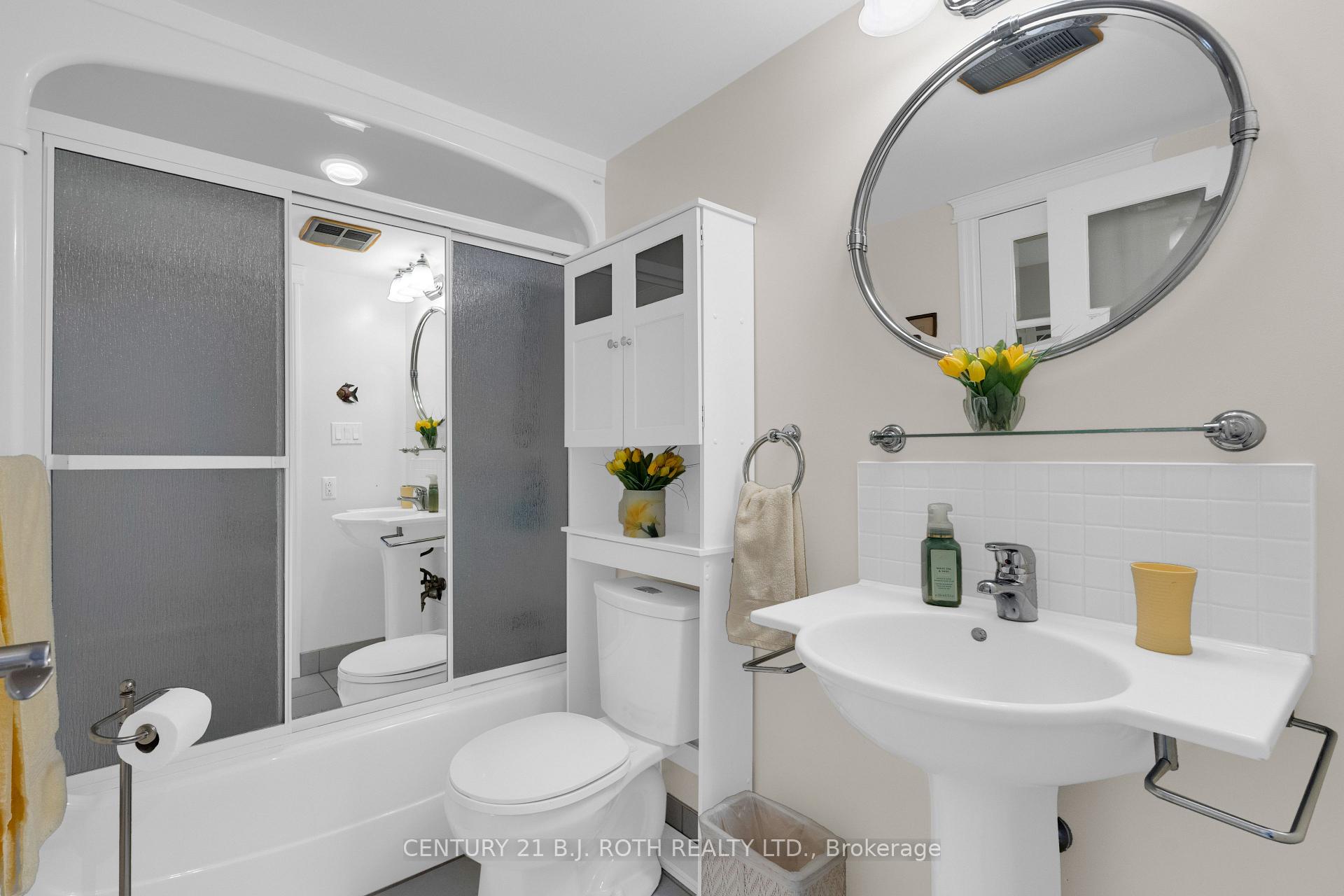 Photo 22 of Unit 1401, 181 Collier Street, Barrie, North Shore — HOMEH