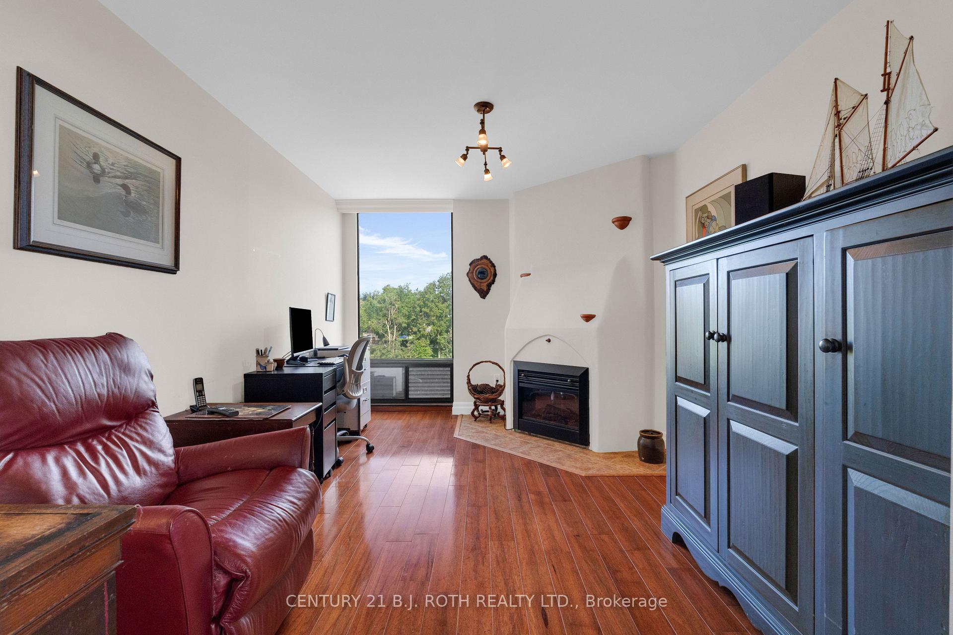 Photo 24 of Unit 1401, 181 Collier Street, Barrie, North Shore — HOMEH