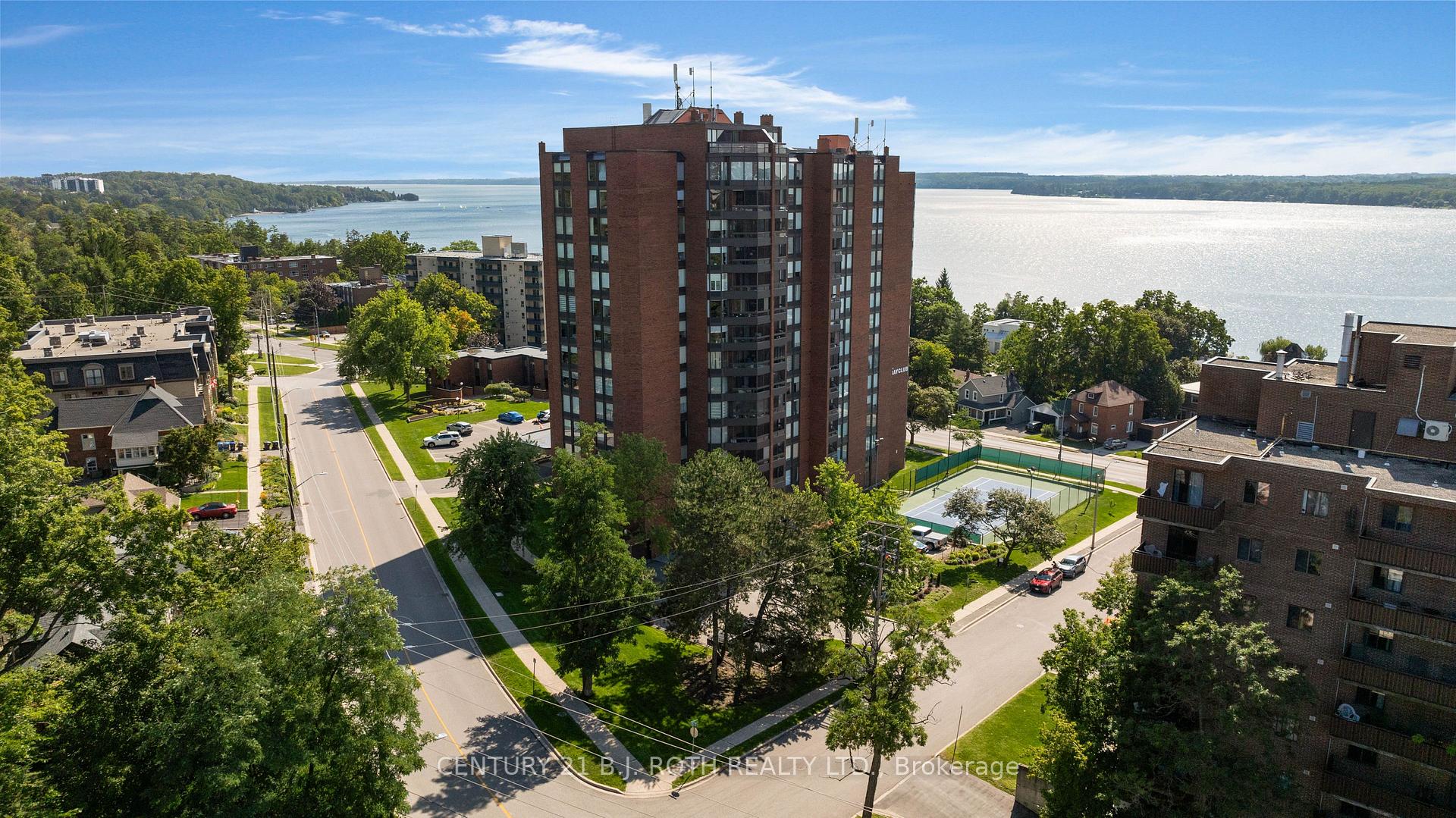 Photo 37 of Unit 1401, 181 Collier Street, Barrie, North Shore — HOMEH