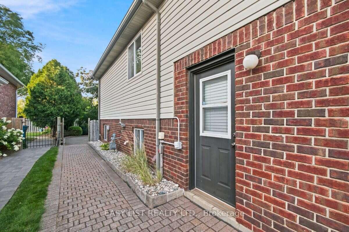 Photo 8 of 5929 Rosewood Crescent, LaSalle — HOMEH