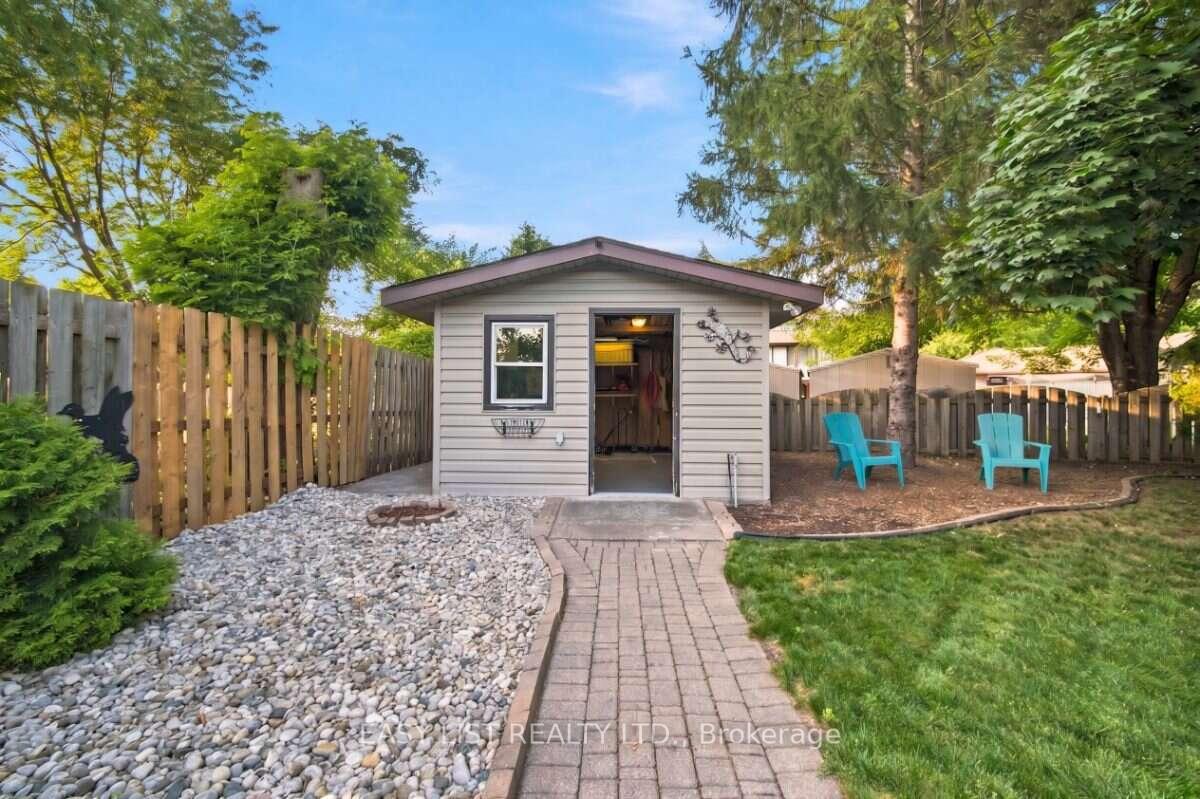 Photo 11 of 5929 Rosewood Crescent, LaSalle — HOMEH