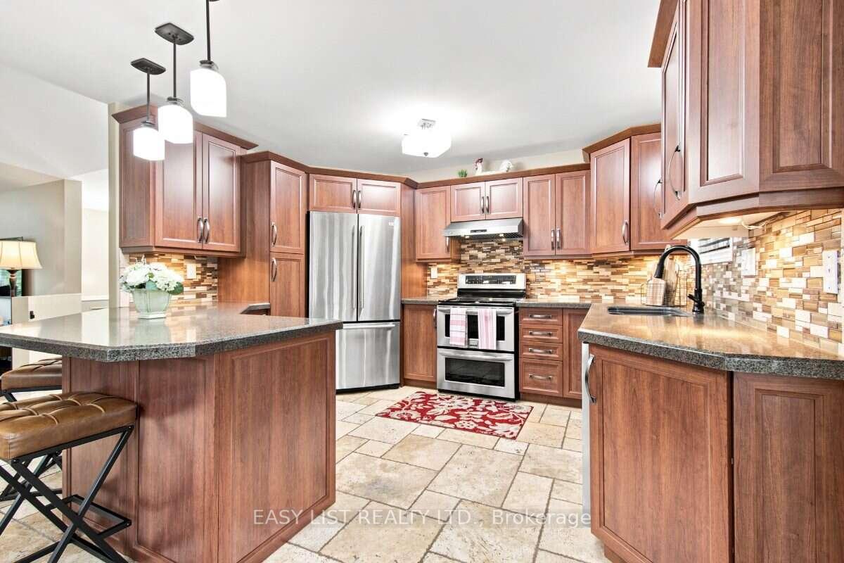 Photo 24 of 5929 Rosewood Crescent, LaSalle — HOMEH