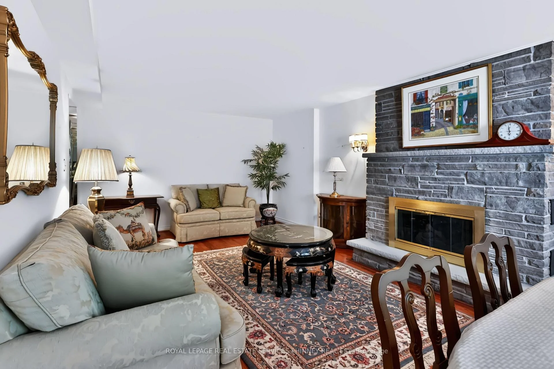 Photo 10 of 6036 St. Ives Way, Mississauga, East Credit — HOMEH