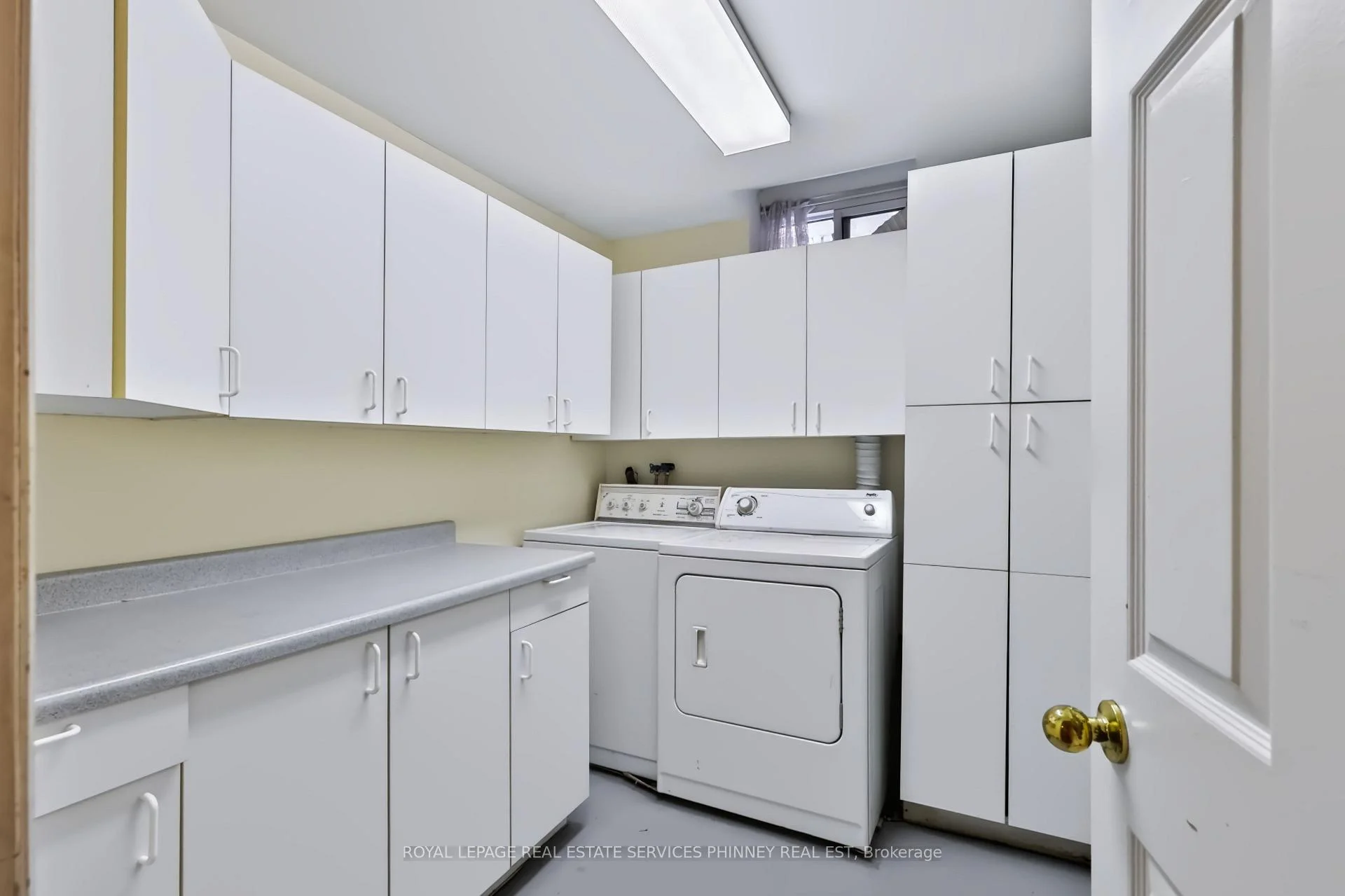 Photo 31 of 6036 St. Ives Way, Mississauga, East Credit — HOMEH