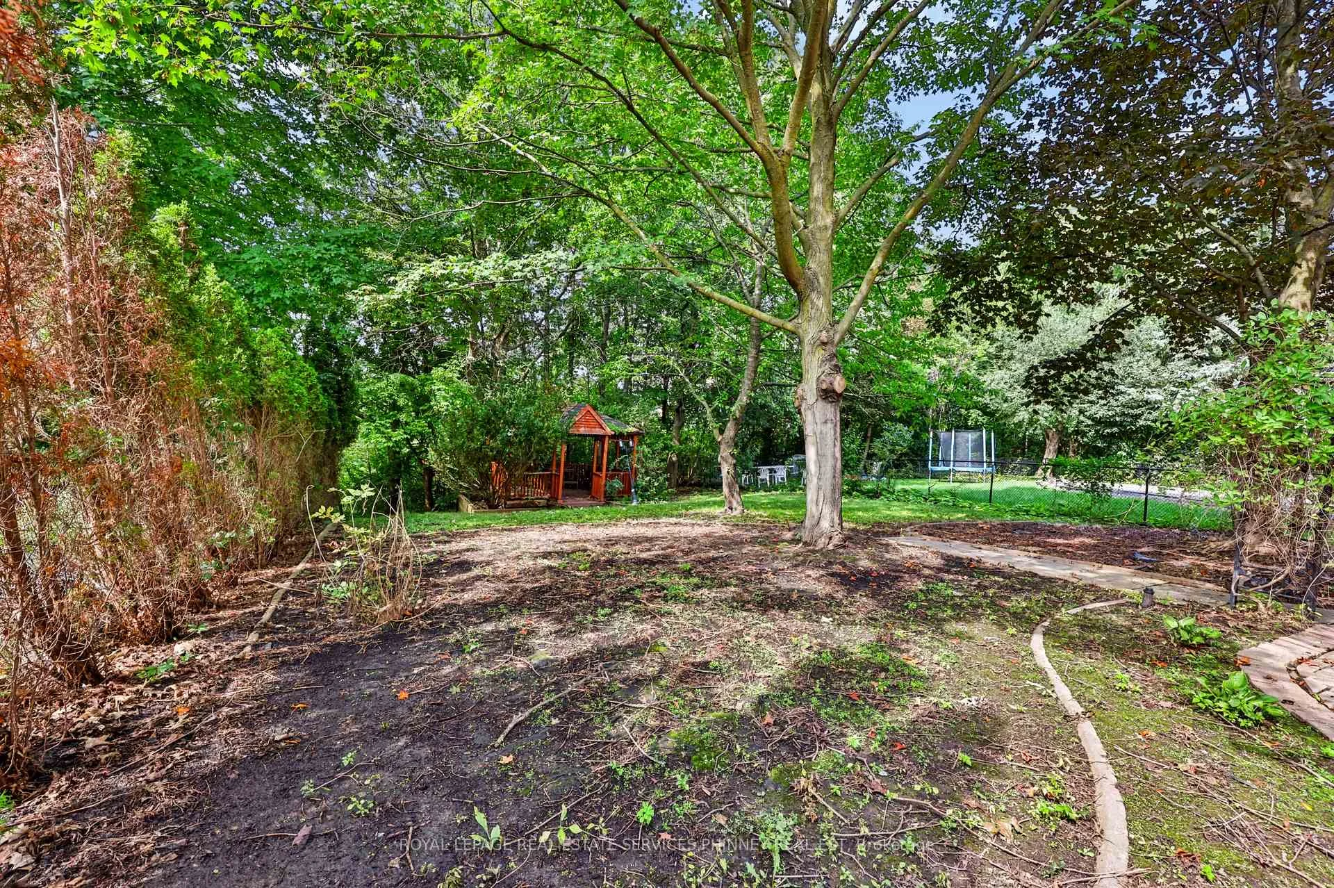 Photo 54 of 6036 St. Ives Way, Mississauga, East Credit — HOMEH