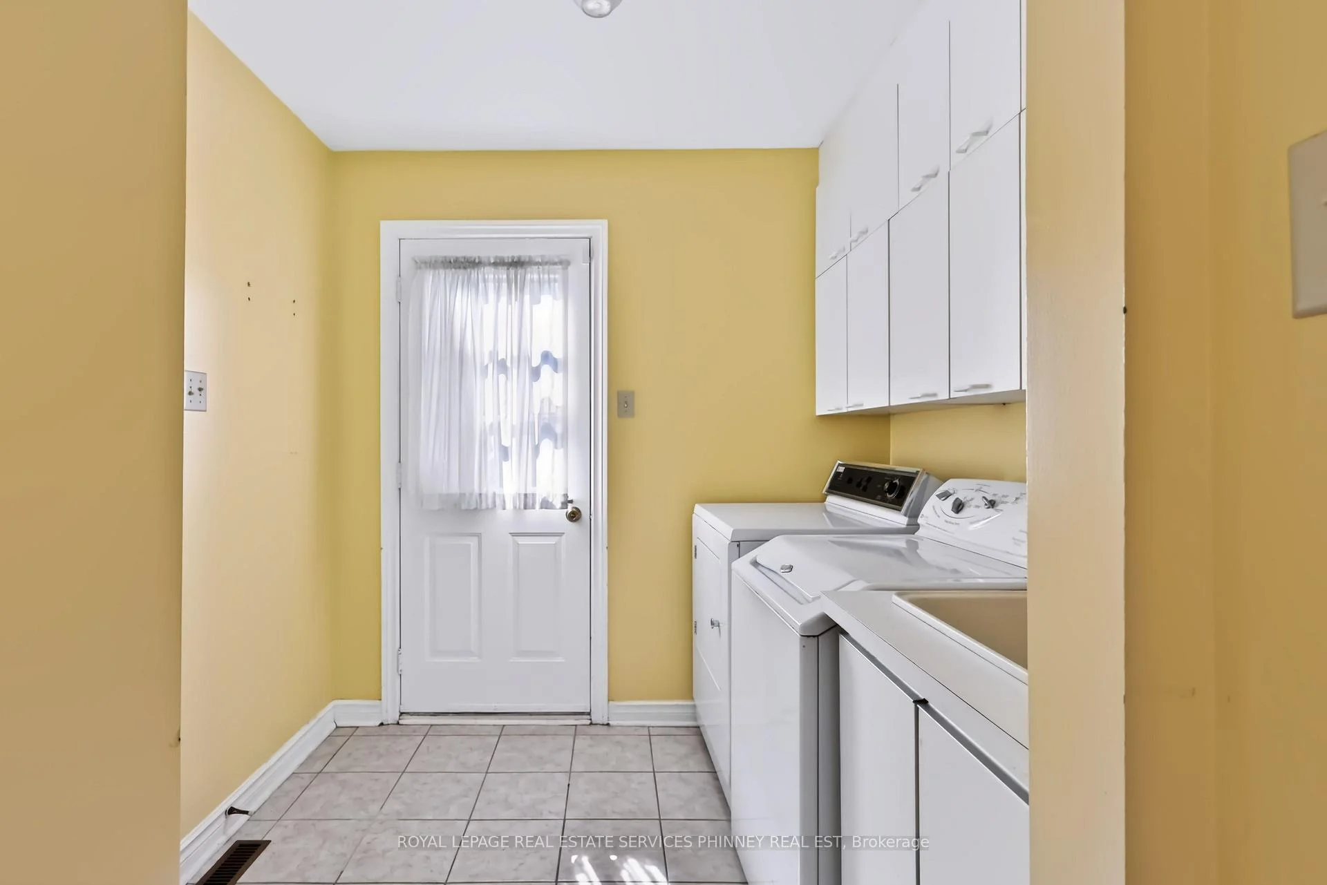 Photo 64 of 6036 St. Ives Way, Mississauga, East Credit — HOMEH
