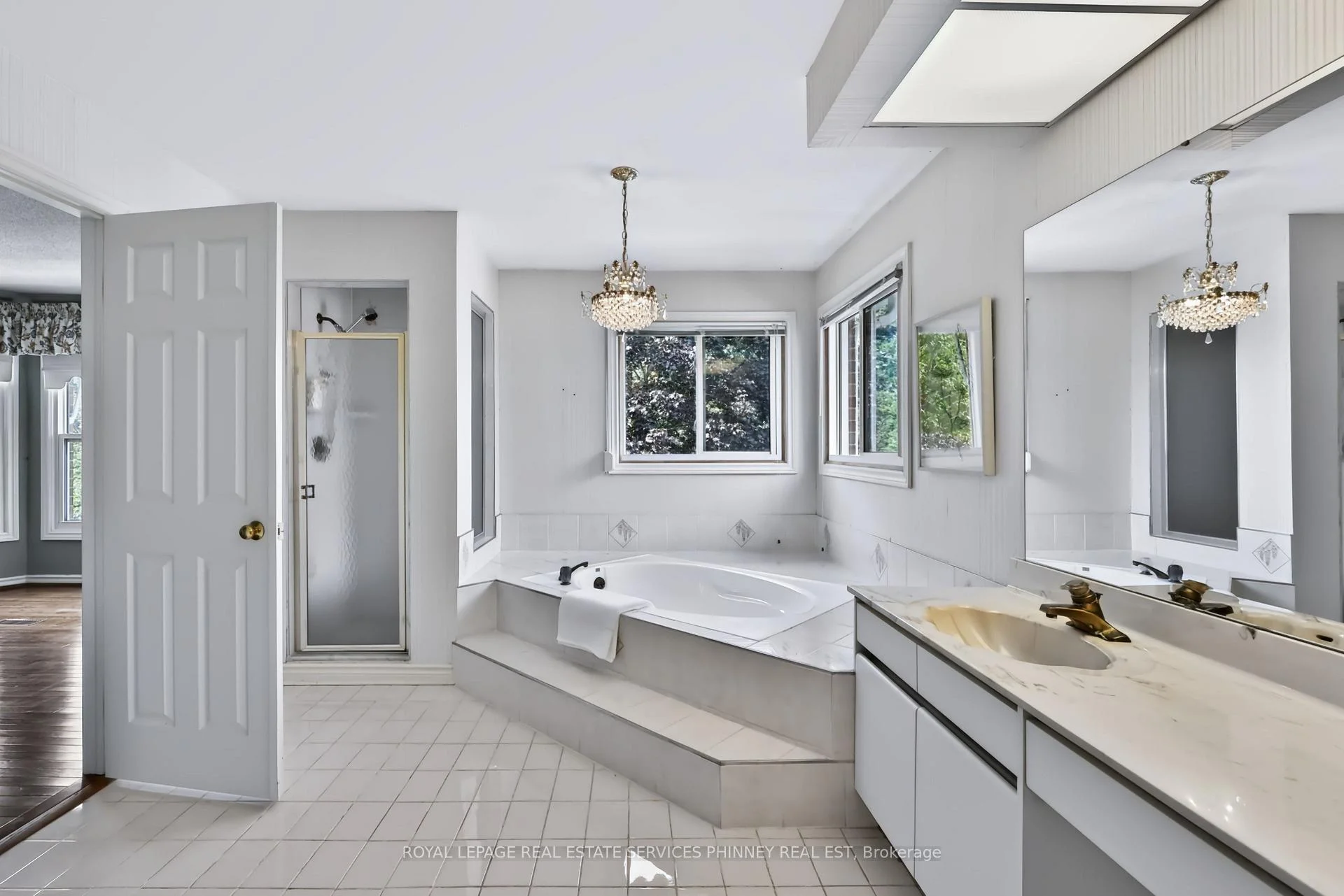 Photo 85 of 6036 St. Ives Way, Mississauga, East Credit — HOMEH