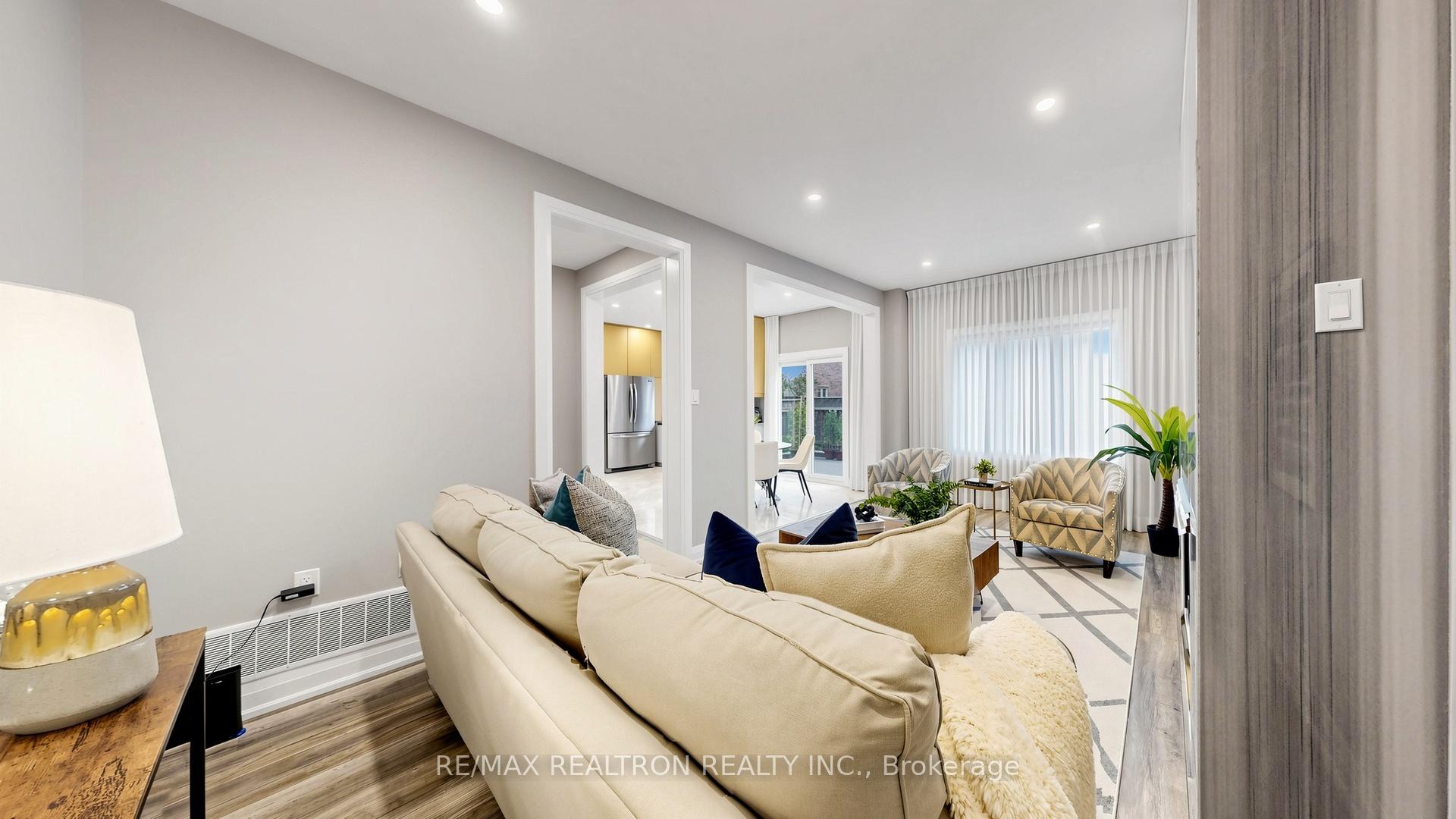 Photo 10 of 492 Pleasant Ridge Avenue, Vaughan, Patterson — HOMEH
