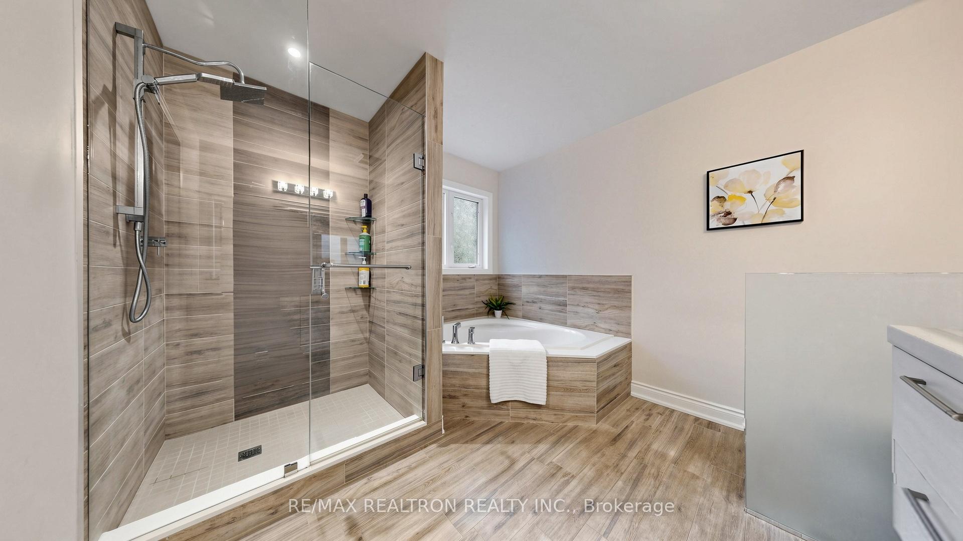 Photo 16 of 492 Pleasant Ridge Avenue, Vaughan, Patterson — HOMEH