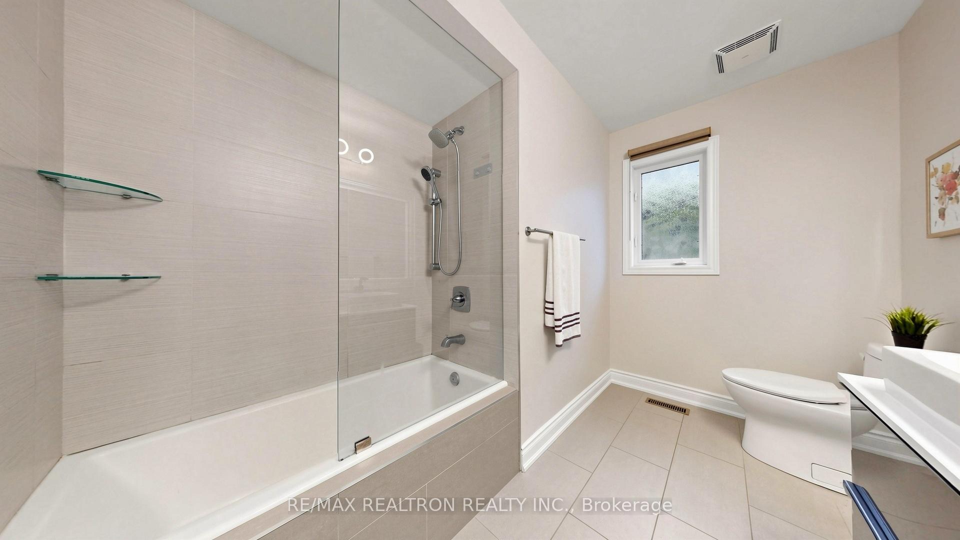 Photo 24 of 492 Pleasant Ridge Avenue, Vaughan, Patterson — HOMEH