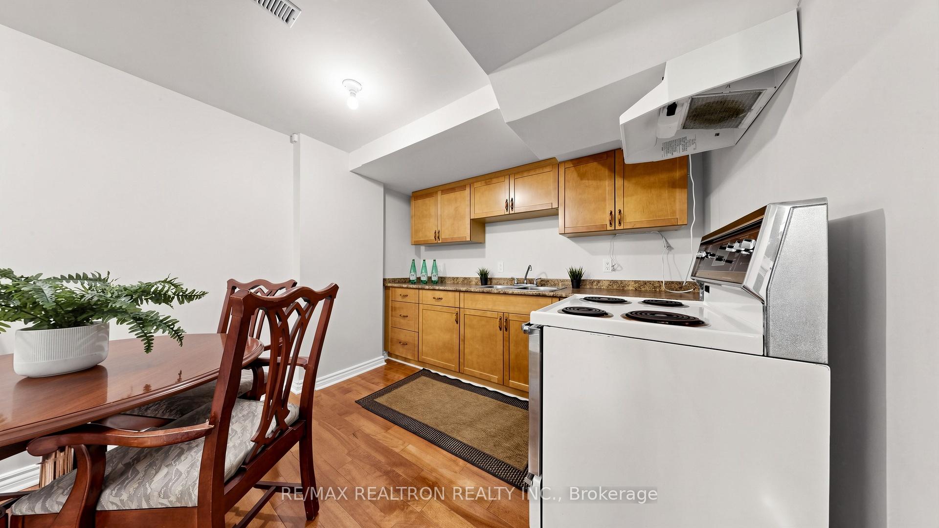 Photo 28 of 492 Pleasant Ridge Avenue, Vaughan, Patterson — HOMEH