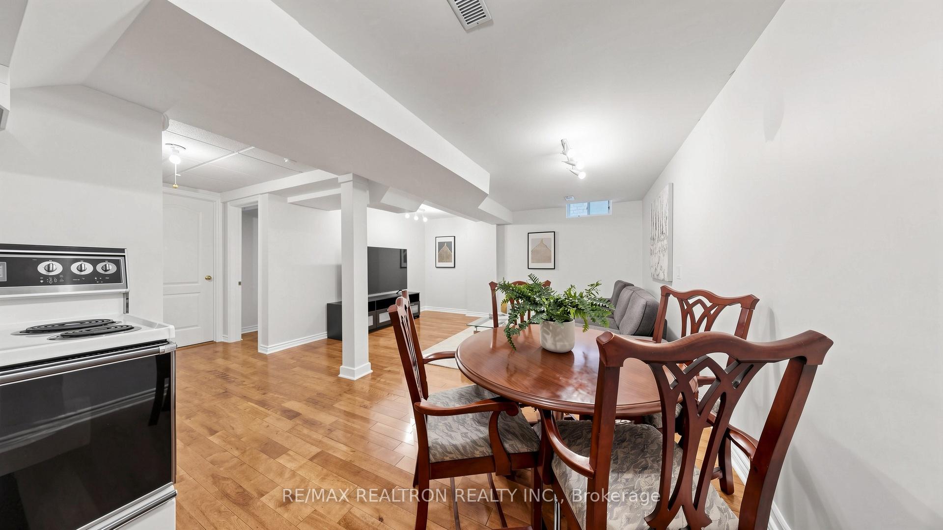 Photo 30 of 492 Pleasant Ridge Avenue, Vaughan, Patterson — HOMEH