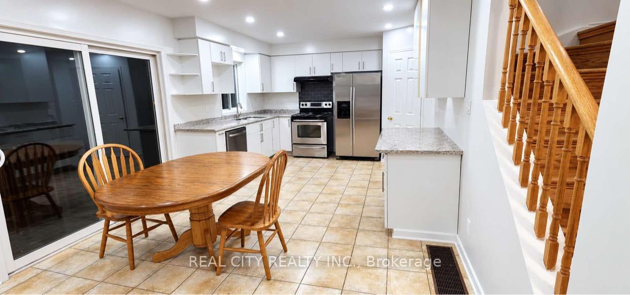 Photo 1 of 19 Fairhill Avenue, Brampton, Fletcher's Meadow — HOMEH
