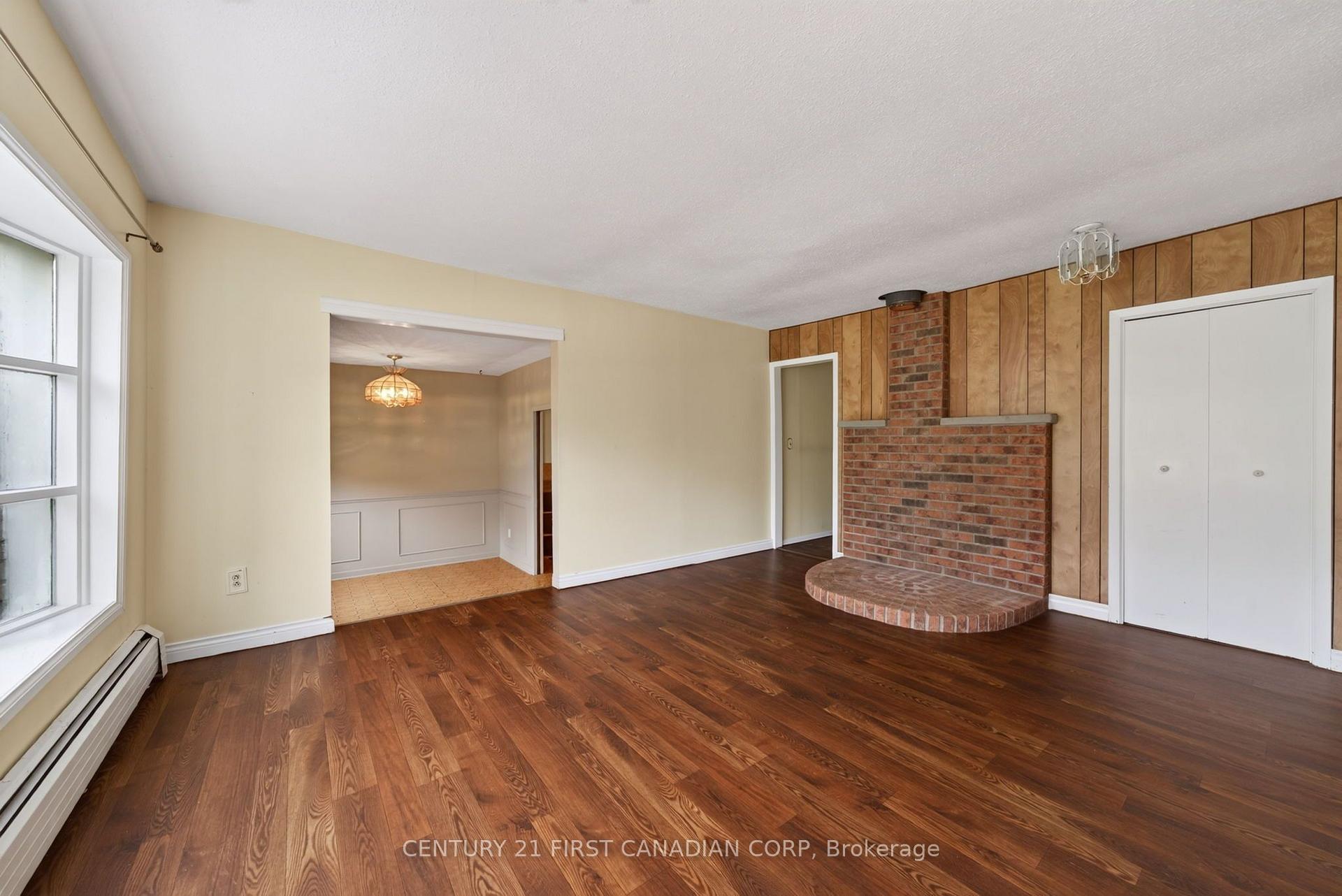 Photo 7 of 9 Park Crescent, Middlesex Centre, Poplar Hill — HOMEH
