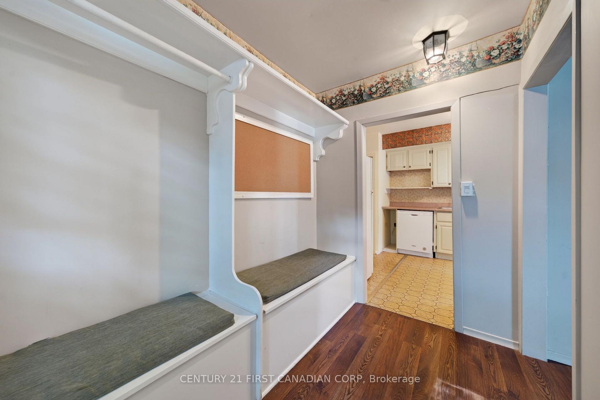 Photo 13 of 9 Park Crescent, Middlesex Centre, Poplar Hill — HOMEH