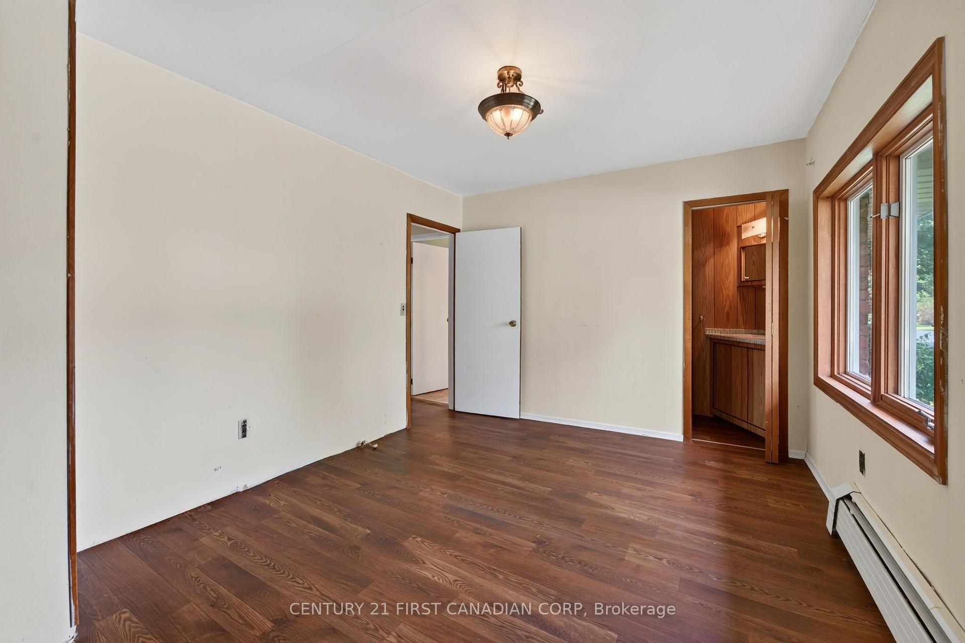 Photo 21 of 9 Park Crescent, Middlesex Centre, Poplar Hill — HOMEH