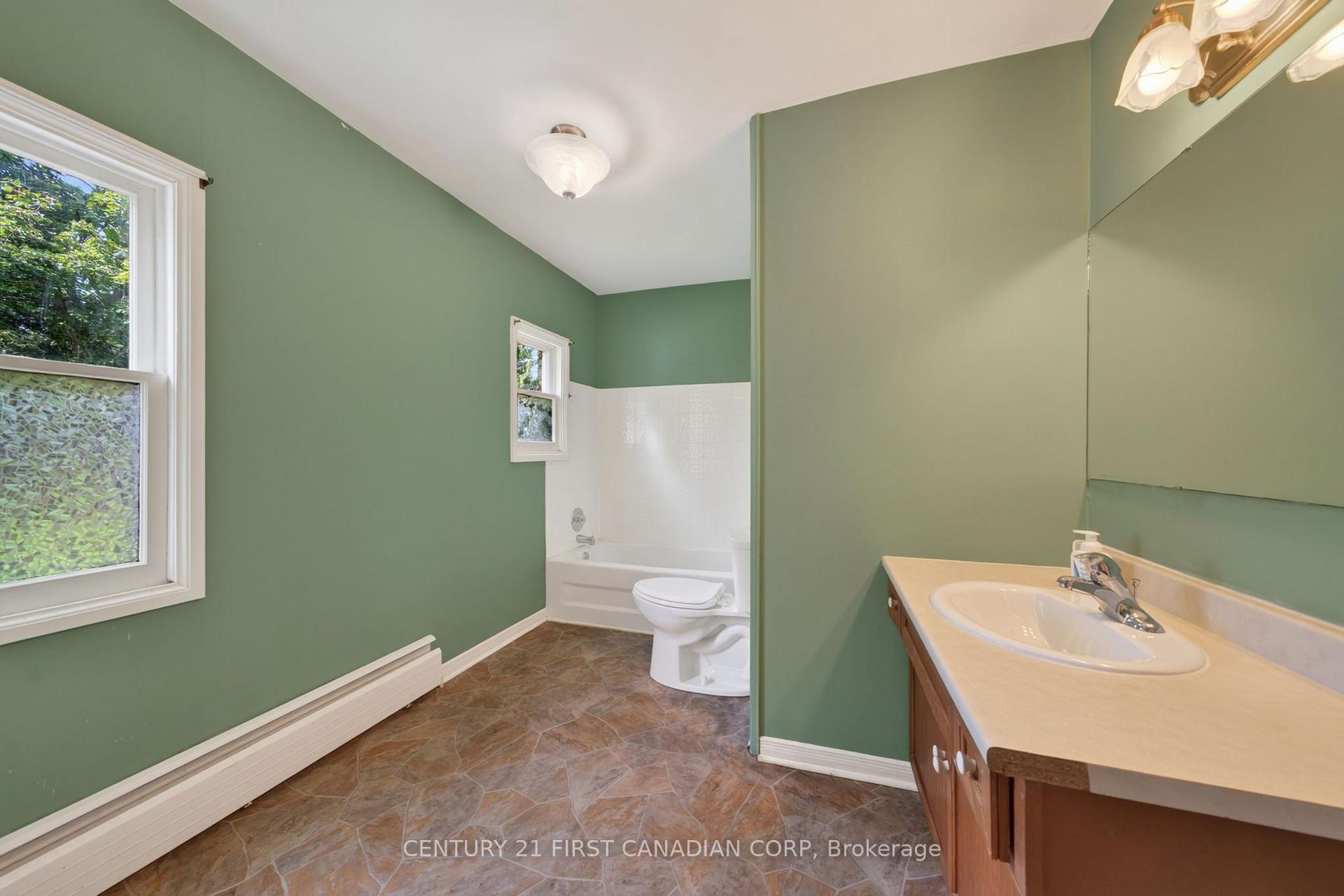 Photo 24 of 9 Park Crescent, Middlesex Centre, Poplar Hill — HOMEH