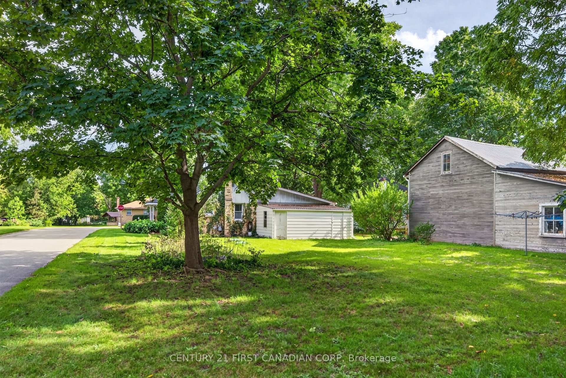 Photo 29 of 9 Park Crescent, Middlesex Centre, Poplar Hill — HOMEH