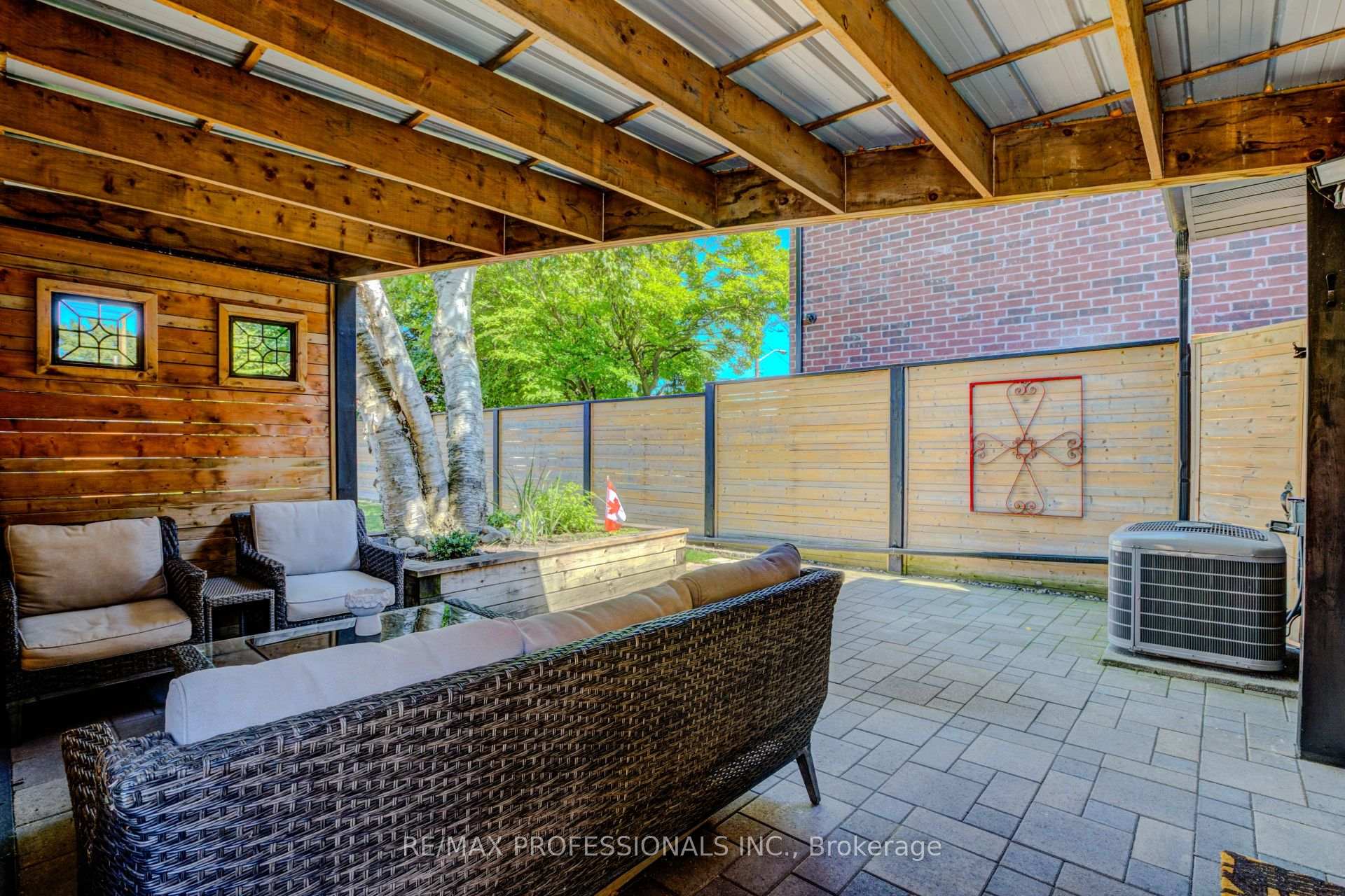 Photo 38 of 39 Rosemeade Avenue, Etobicoke, Stonegate-Queensway — HOMEH