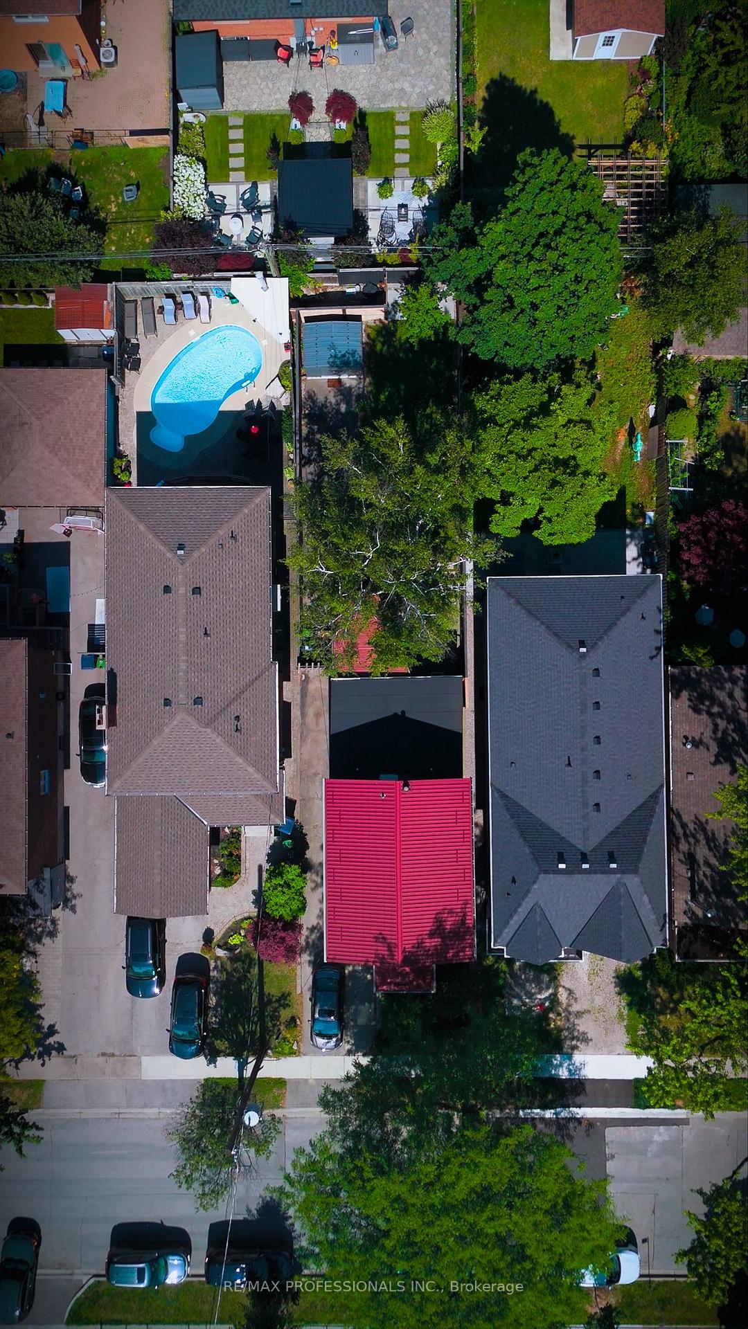 Photo 48 of 39 Rosemeade Avenue, Etobicoke, Stonegate-Queensway — HOMEH