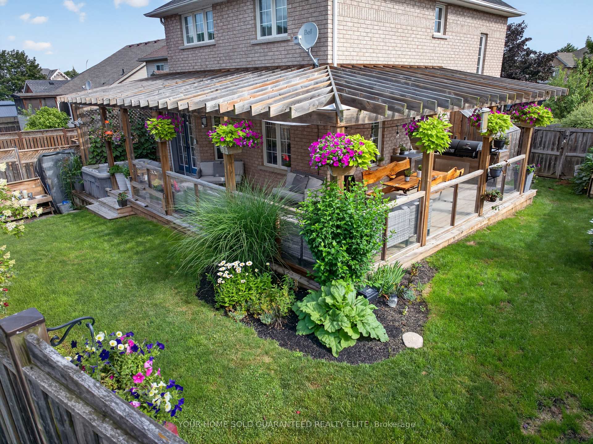 Photo 2 of 104 Udell Way, Grimsby, Grimsby East — HOMEH