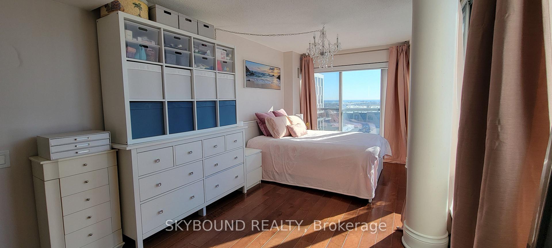 Photo 12 of Unit 919, 1040 The Queensway, Etobicoke, Islington-City Centre West — HOMEH