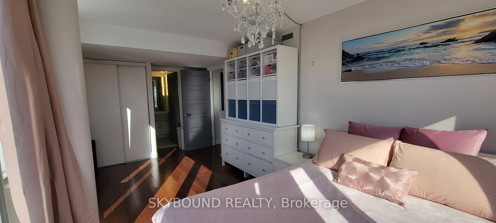 Photo 13 of Unit 919, 1040 The Queensway, Etobicoke, Islington-City Centre West — HOMEH