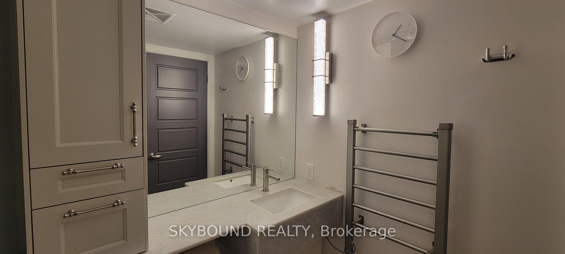 Photo 17 of Unit 919, 1040 The Queensway, Etobicoke, Islington-City Centre West — HOMEH
