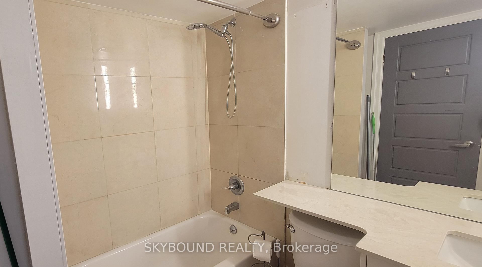 Photo 24 of Unit 919, 1040 The Queensway, Etobicoke, Islington-City Centre West — HOMEH