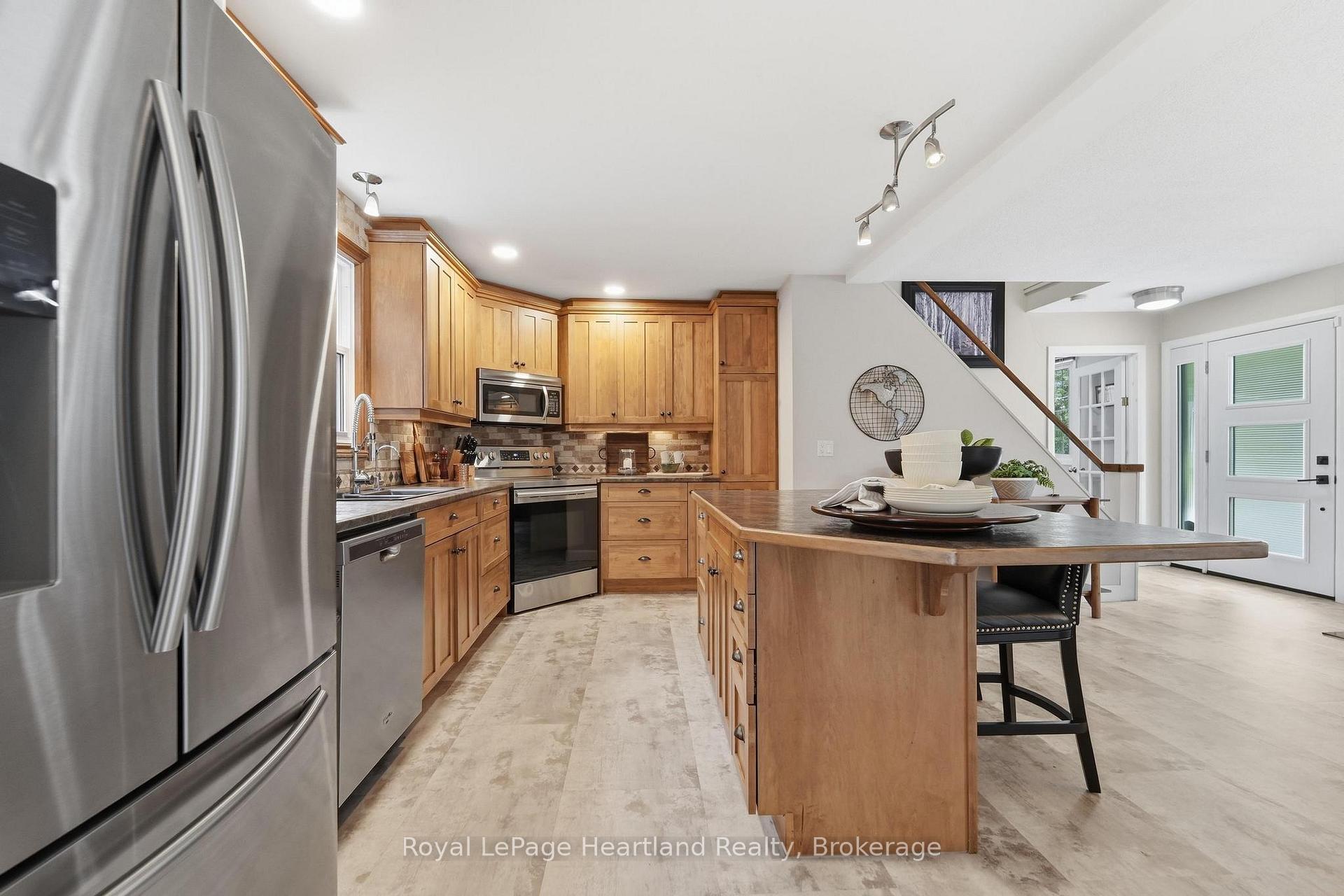 Photo 11 of 23 Park Road, Central Huron, Goderich — HOMEH