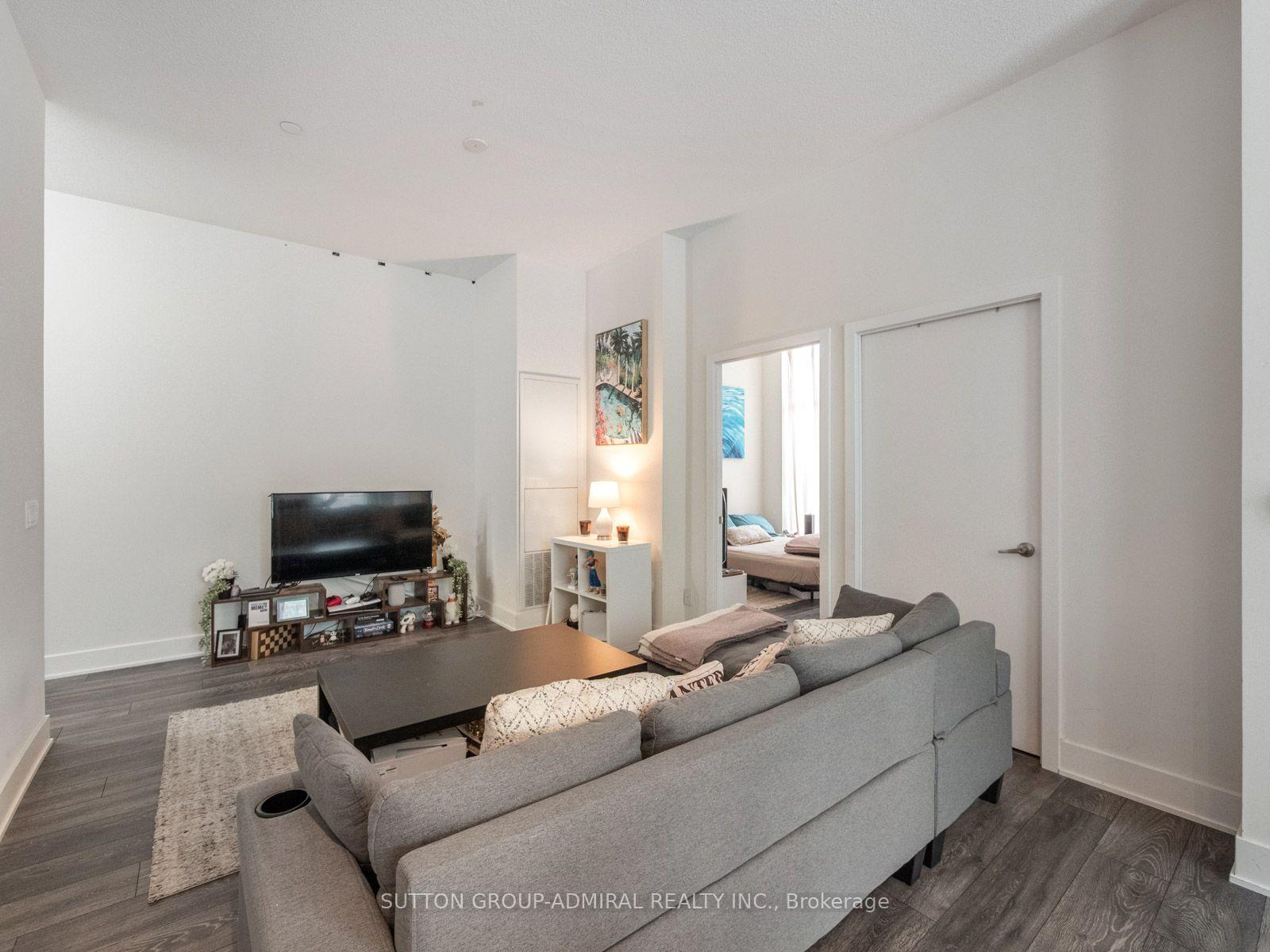 Photo 4 of Unit 101, 188 Fairview Mall Drive, North York, Don Valley Village — HOMEH