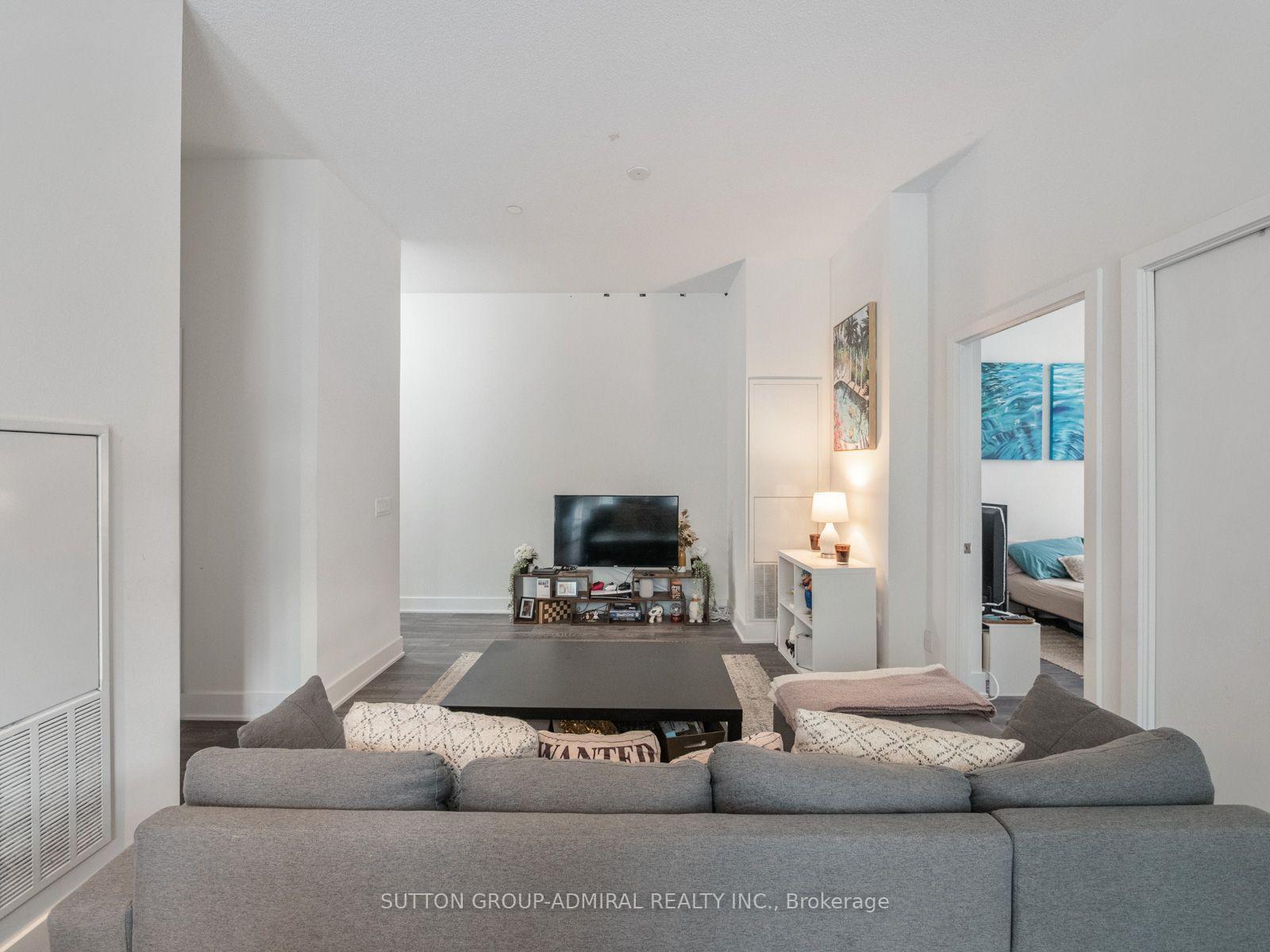 Photo 5 of Unit 101, 188 Fairview Mall Drive, North York, Don Valley Village — HOMEH