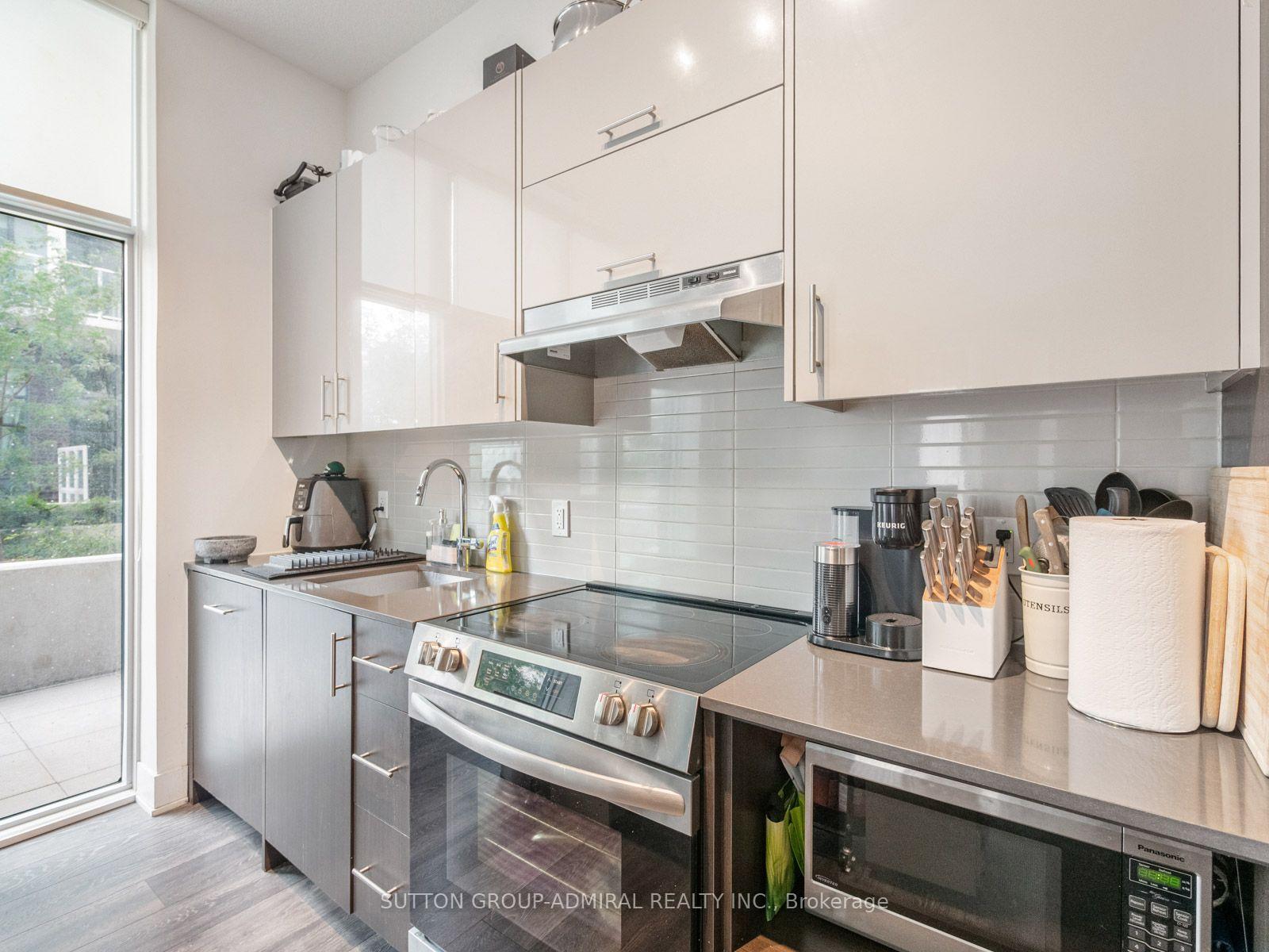 Photo 9 of Unit 101, 188 Fairview Mall Drive, North York, Don Valley Village — HOMEH