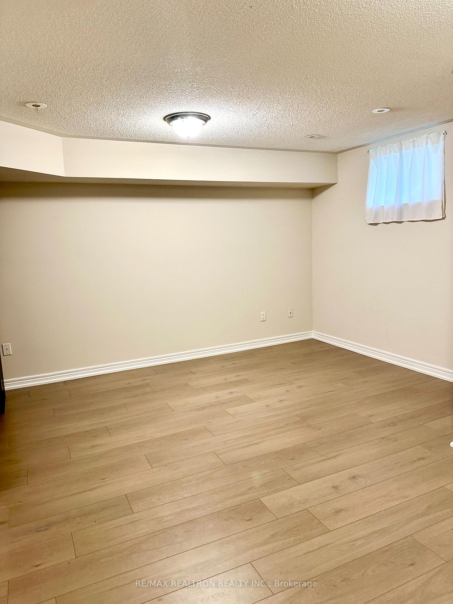 Photo 18 of 54 Times Avenue, Markham, Commerce Valley — HOMEH