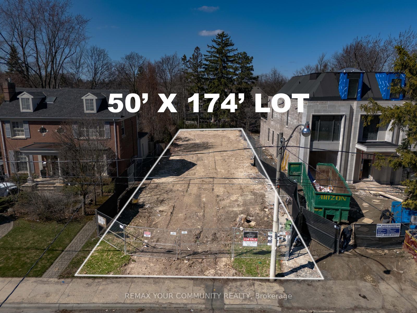 Front of 390 Glencairn Avenue
