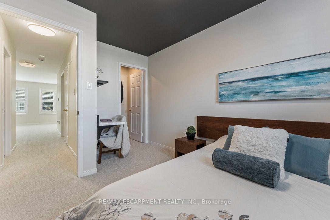 Photo 24 of 253 Gatwick Drive, Oakville, River Oaks — HOMEH