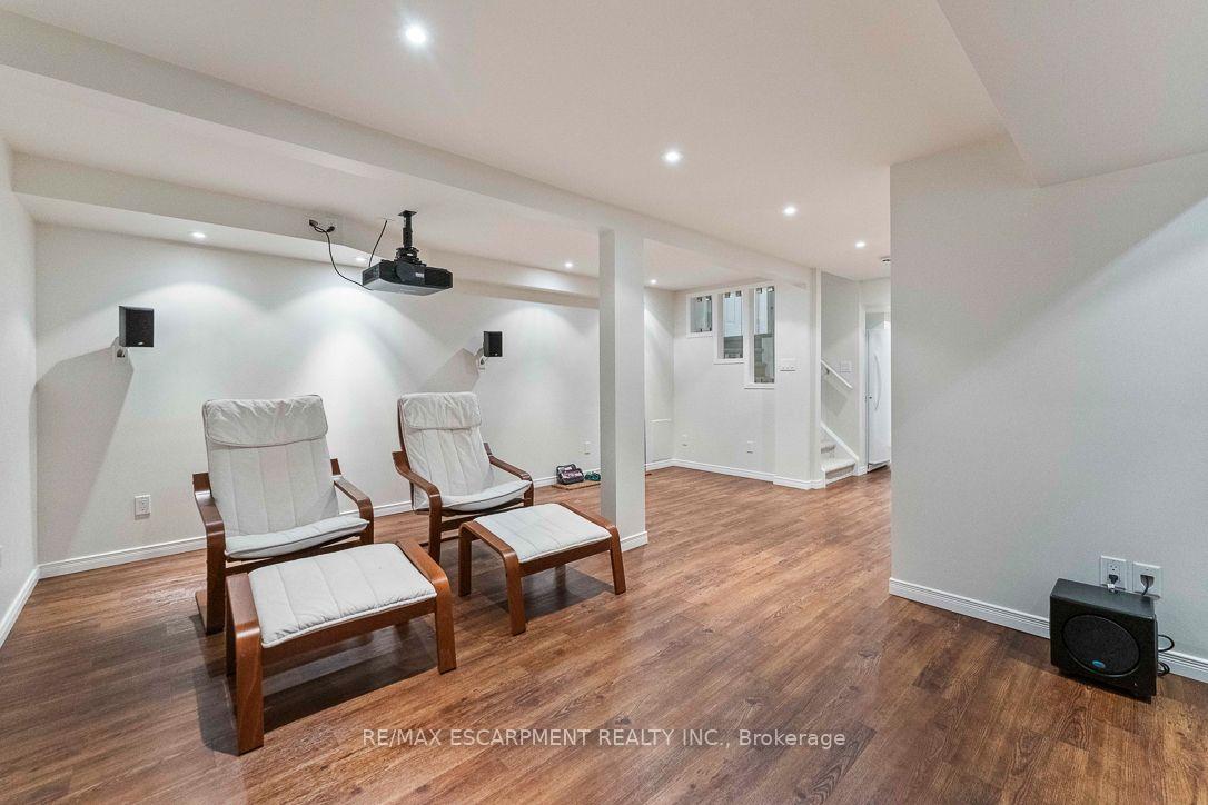 Photo 38 of 253 Gatwick Drive, Oakville, River Oaks — HOMEH