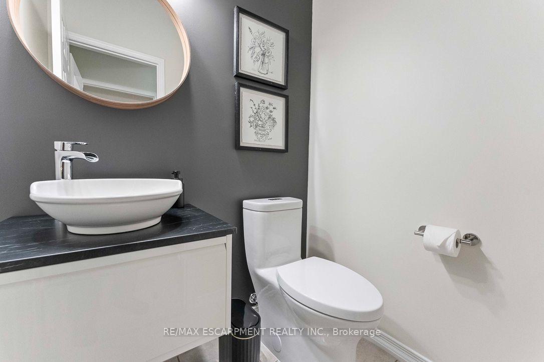 Photo 39 of 253 Gatwick Drive, Oakville, River Oaks — HOMEH