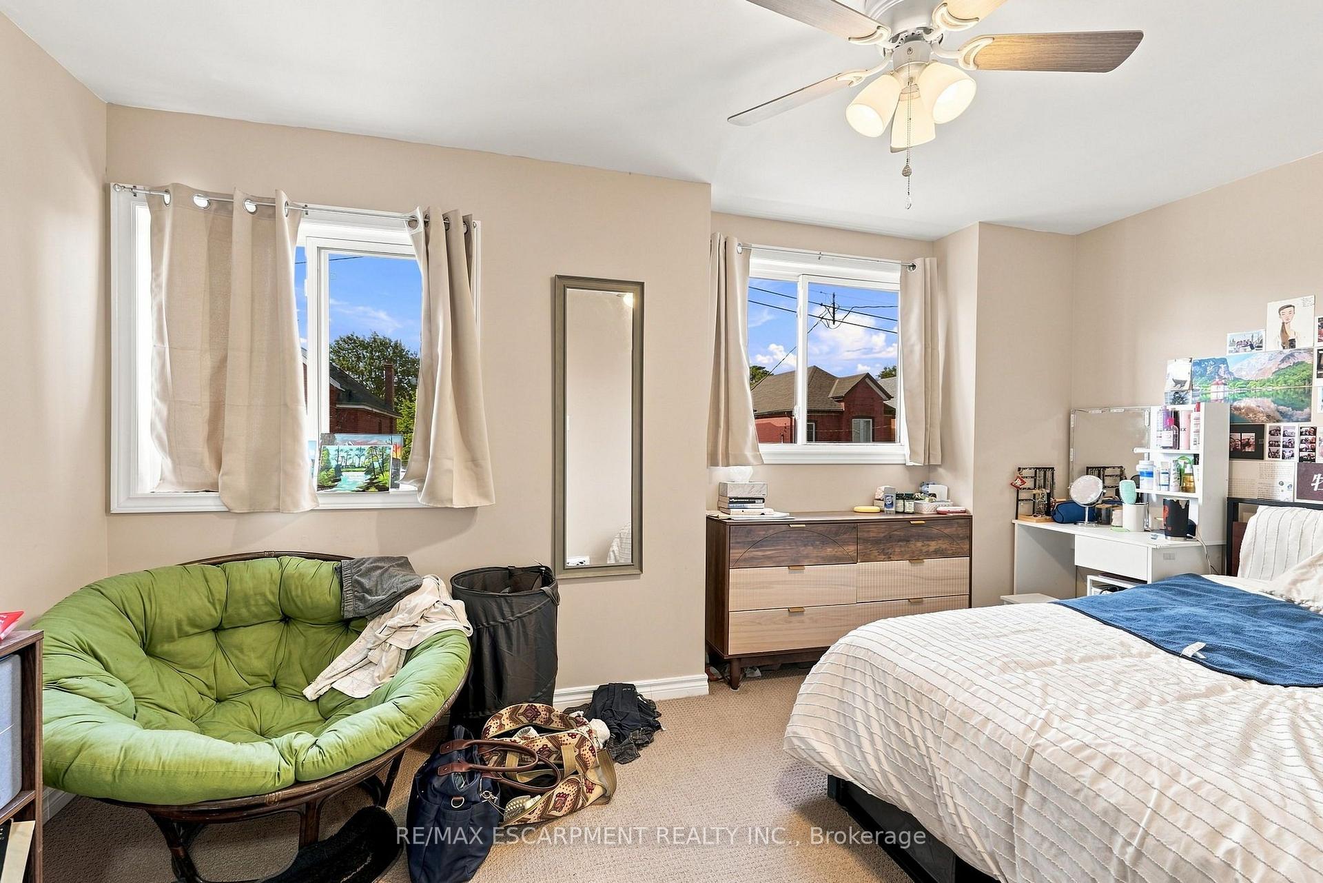 Photo 24 of Unit Upper, 15 Clinton Street, Hamilton, Stipley — HOMEH