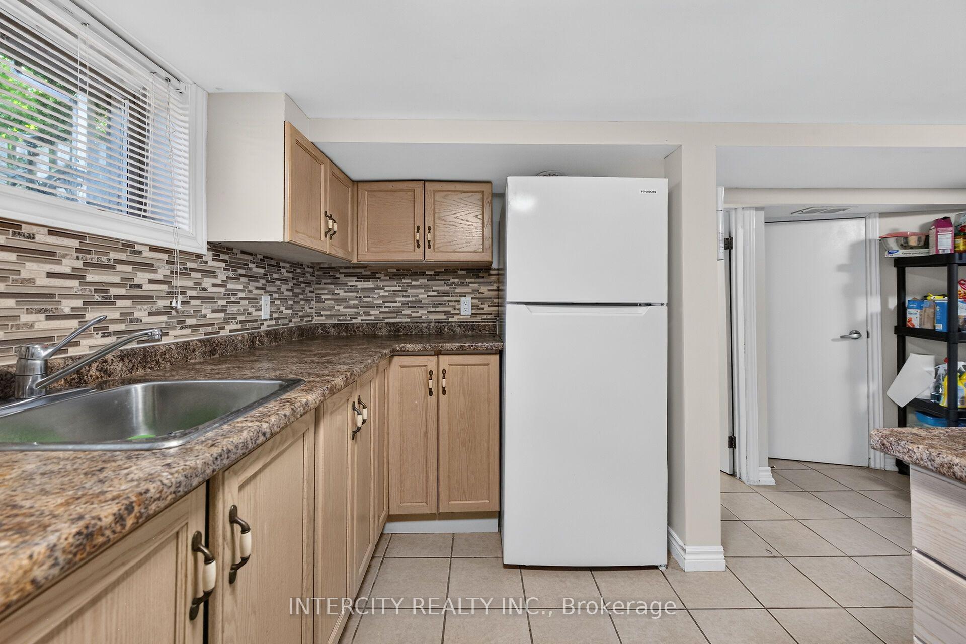 Photo 23 of 20 Kent Street, St. Catharines, Western Hill — HOMEH