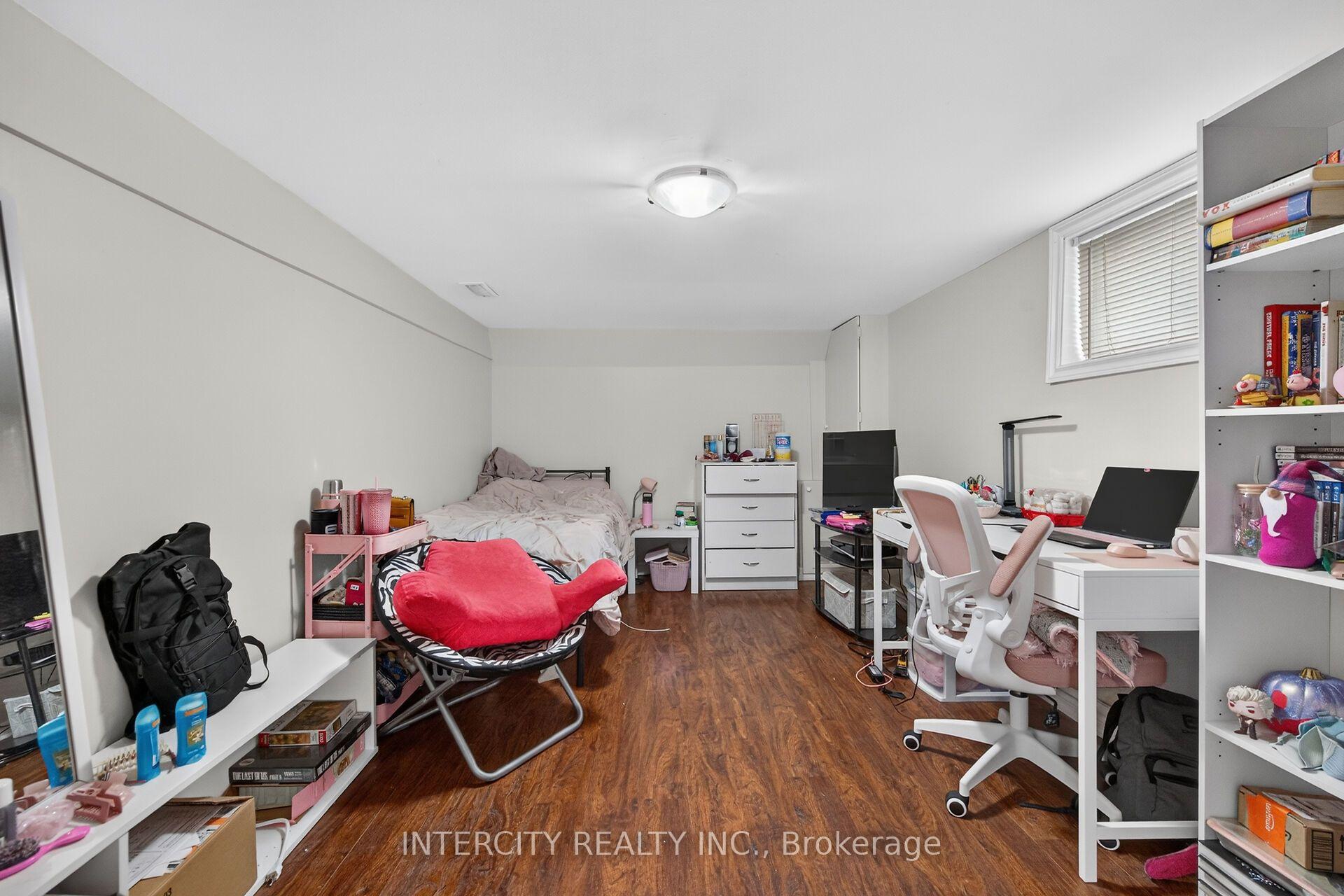 Photo 26 of 20 Kent Street, St. Catharines, Western Hill — HOMEH