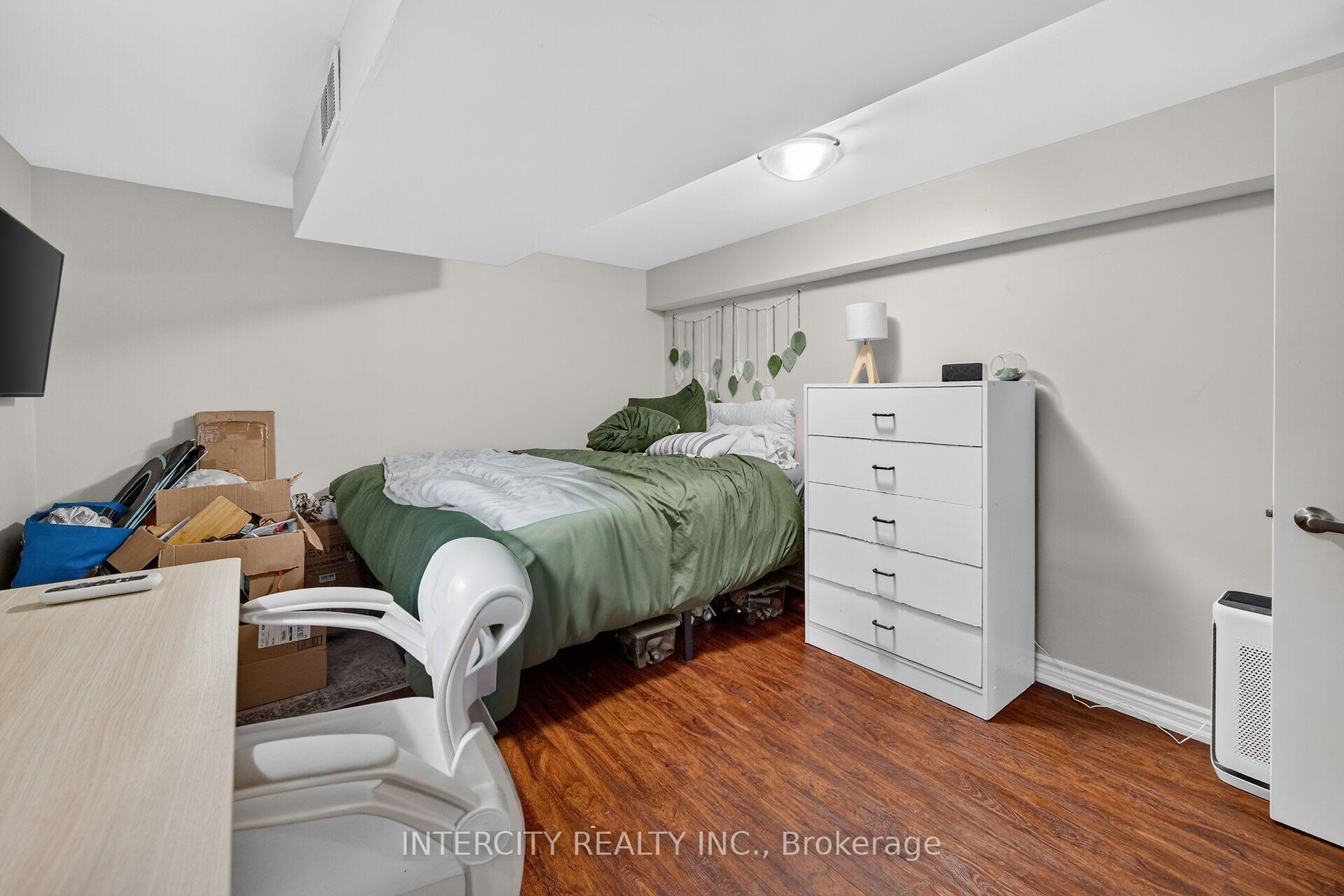 Photo 28 of 20 Kent Street, St. Catharines, Western Hill — HOMEH