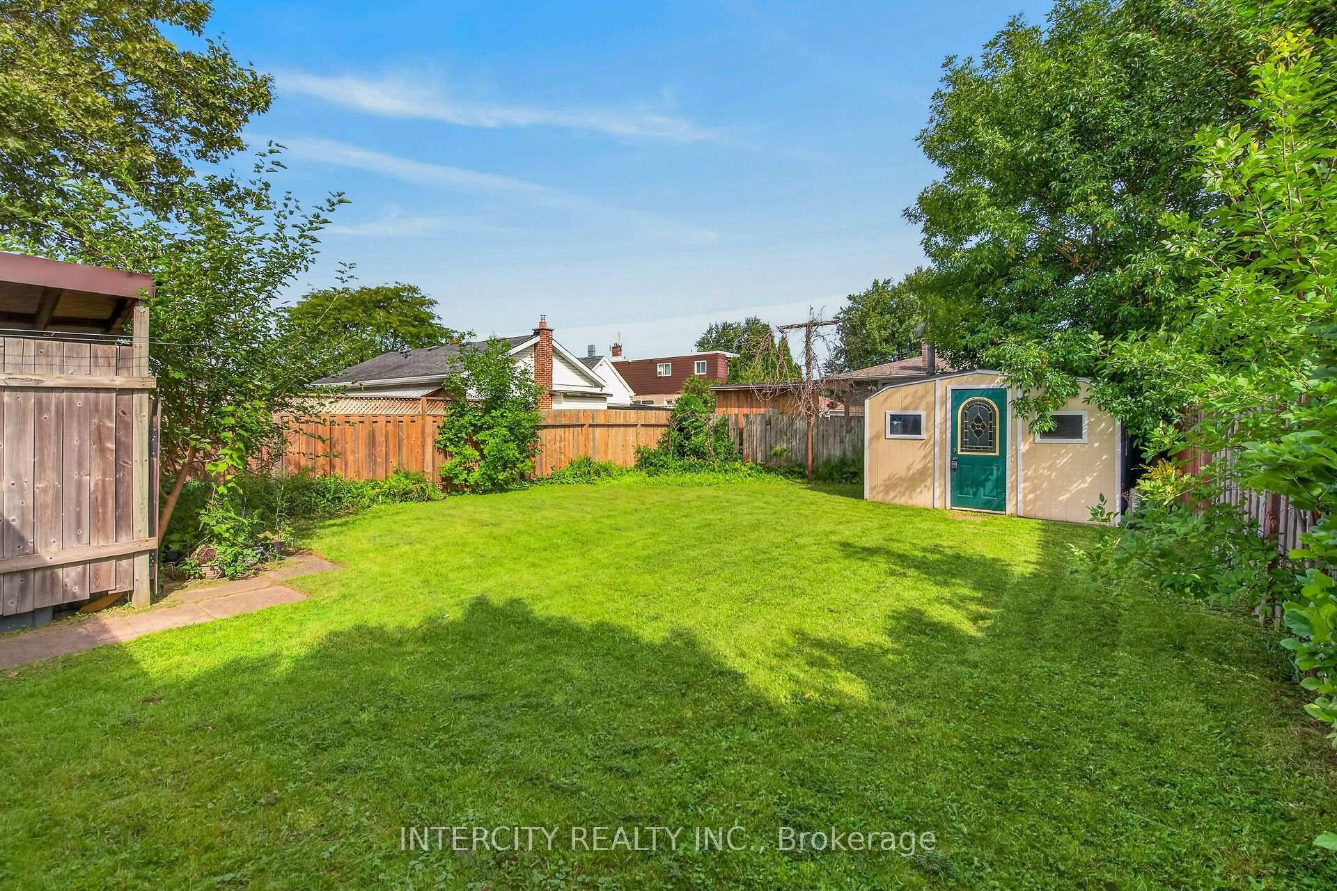 Photo 34 of 20 Kent Street, St. Catharines, Western Hill — HOMEH