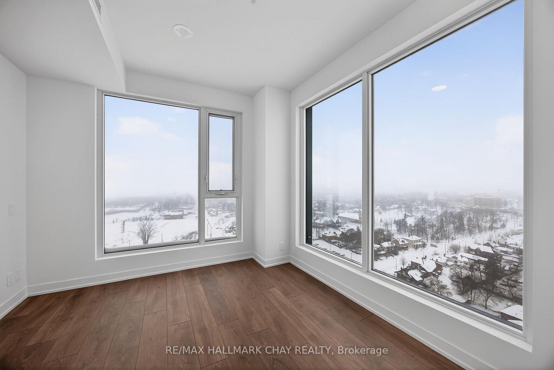 Photo 8 of Unit 1902, 39 Mary Street, Barrie, City Centre — HOMEH