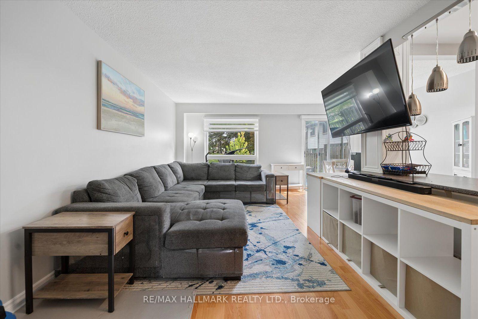 Photo 7 of Unit 69, 39 Camelot Way, Markham, Markham Village — HOMEH