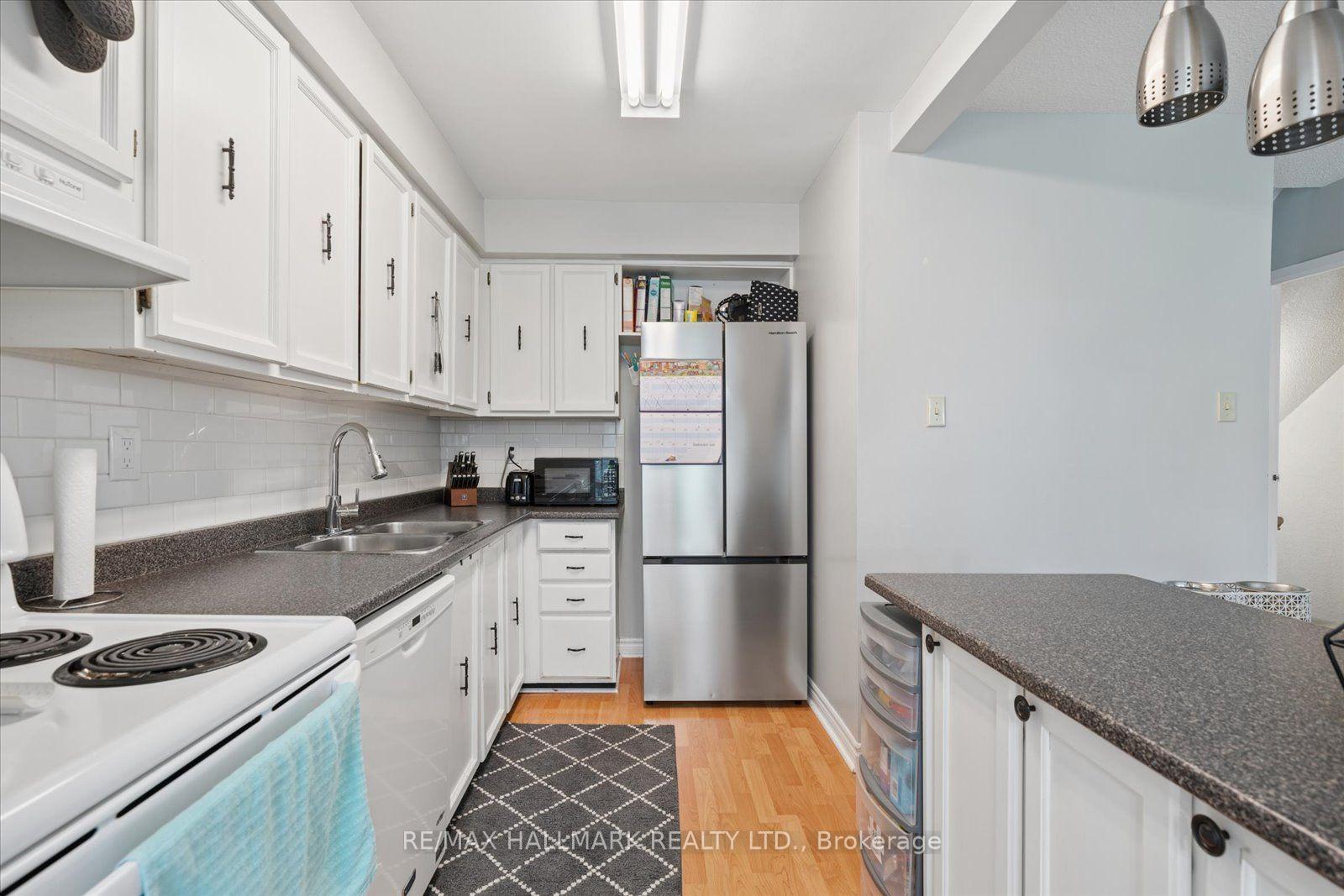 Photo 16 of Unit 69, 39 Camelot Way, Markham, Markham Village — HOMEH