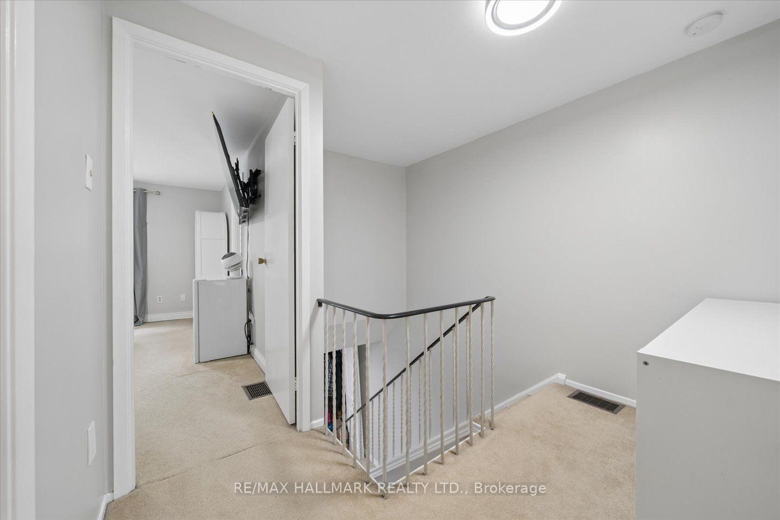 Photo 31 of Unit 69, 39 Camelot Way, Markham, Markham Village — HOMEH