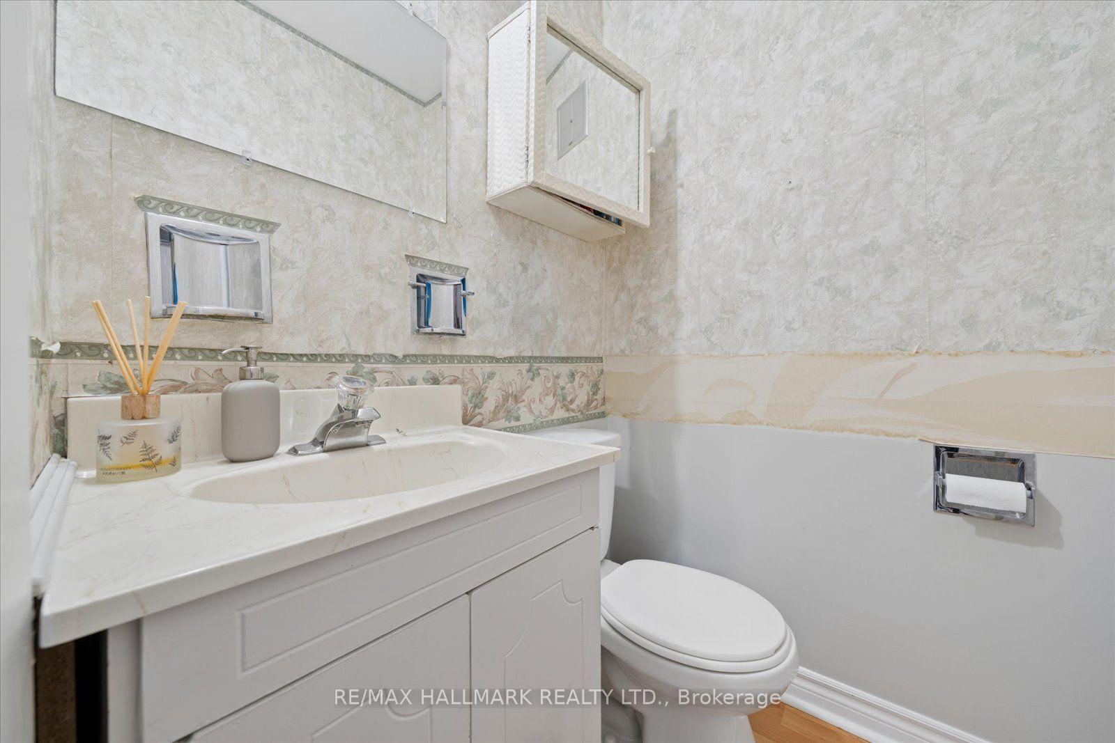Photo 32 of Unit 69, 39 Camelot Way, Markham, Markham Village — HOMEH