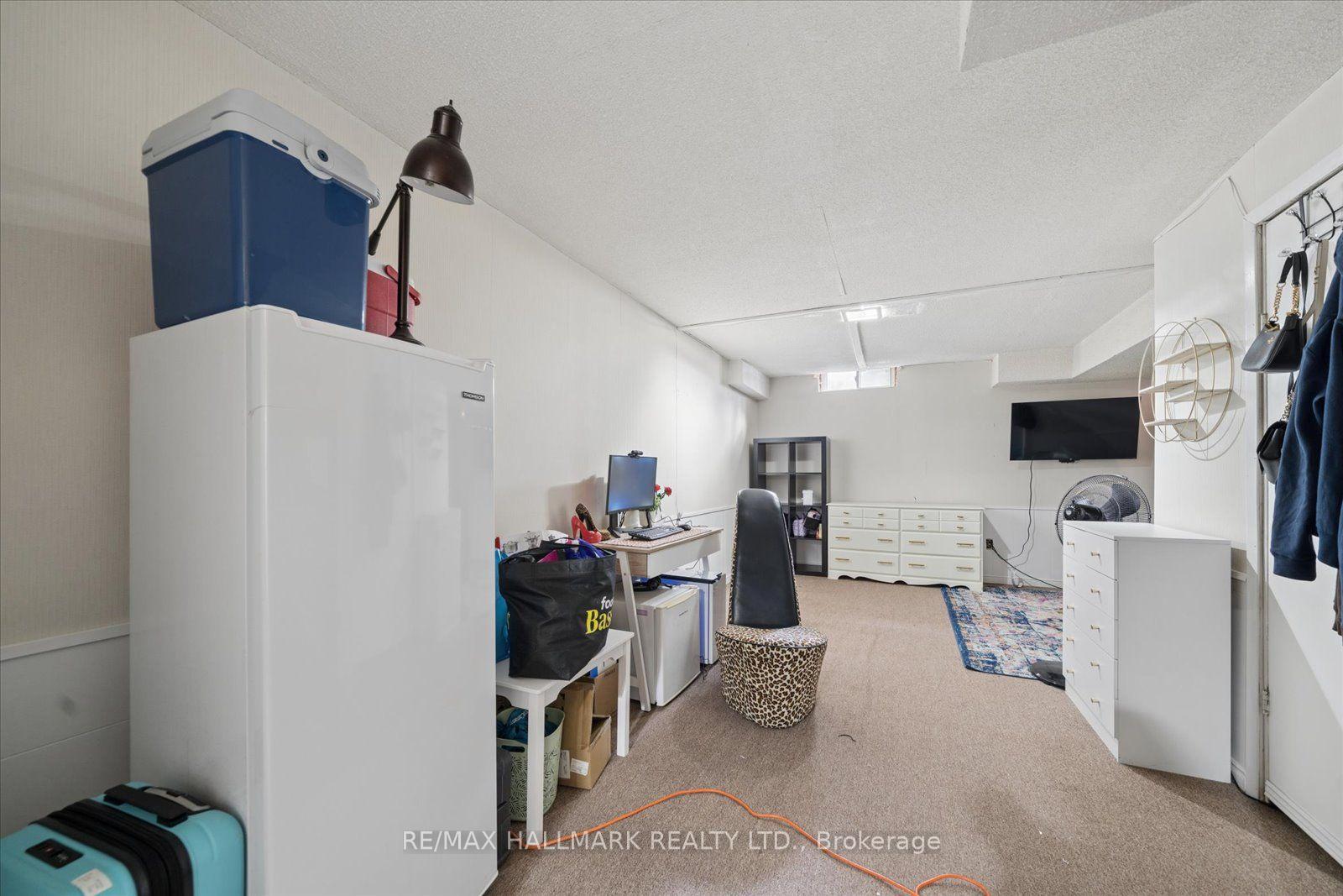 Photo 33 of Unit 69, 39 Camelot Way, Markham, Markham Village — HOMEH