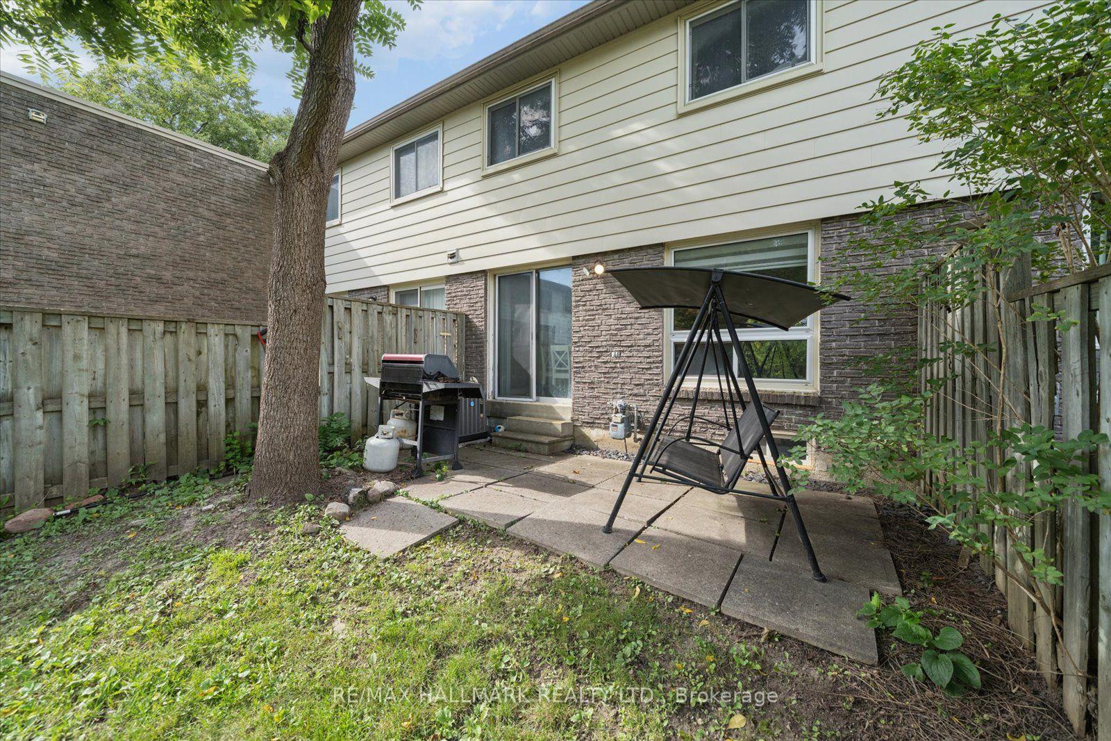 Photo 40 of Unit 69, 39 Camelot Way, Markham, Markham Village — HOMEH